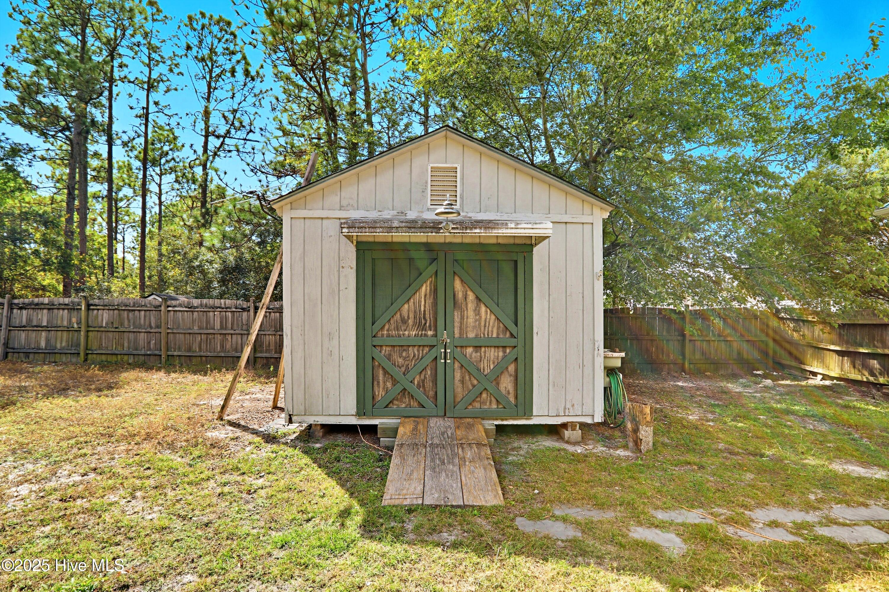 100529076 | Photo 44