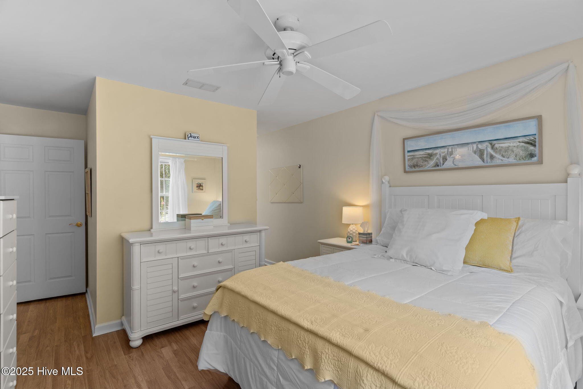 100521042 | Photo 29