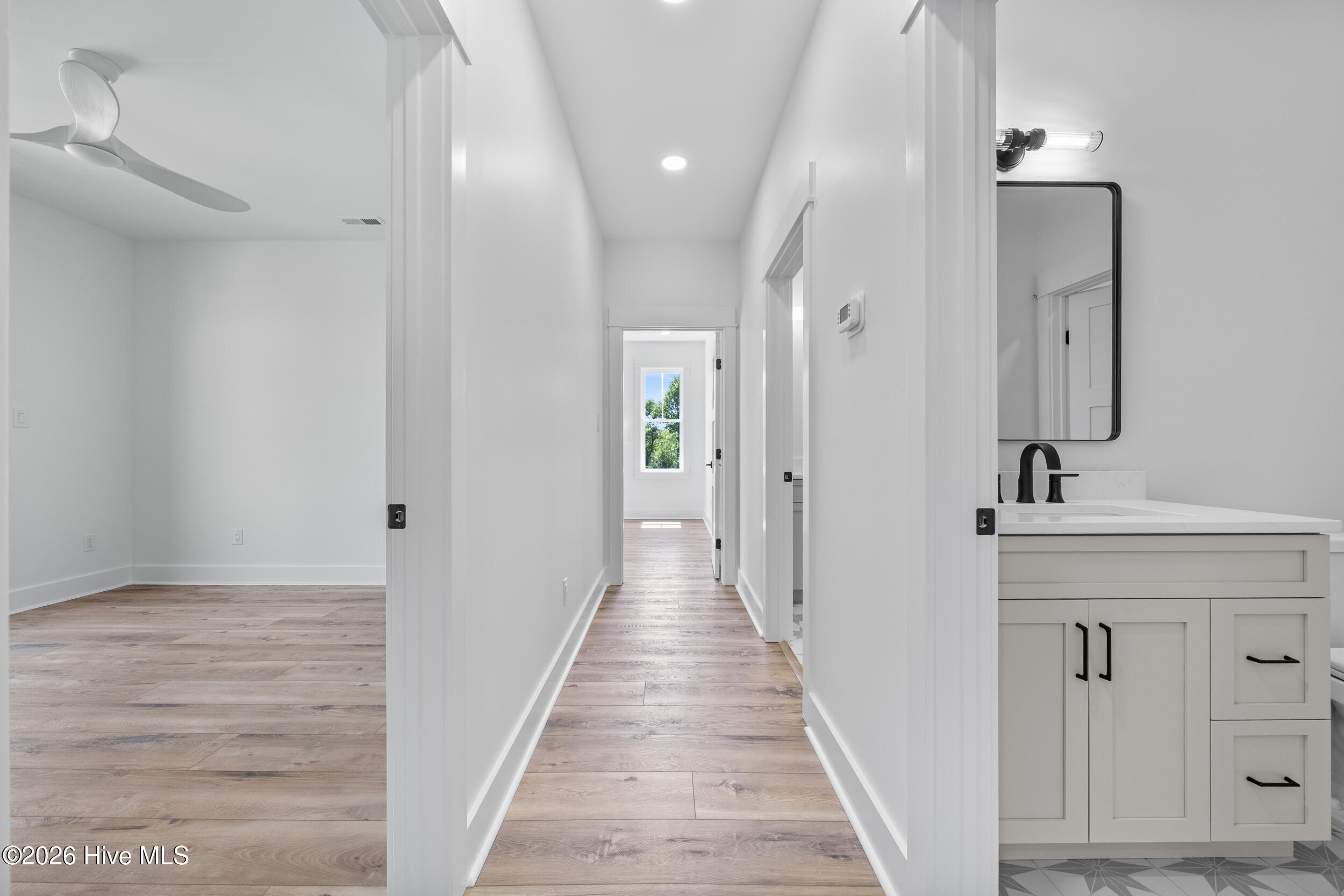 100567625 | Photo 10