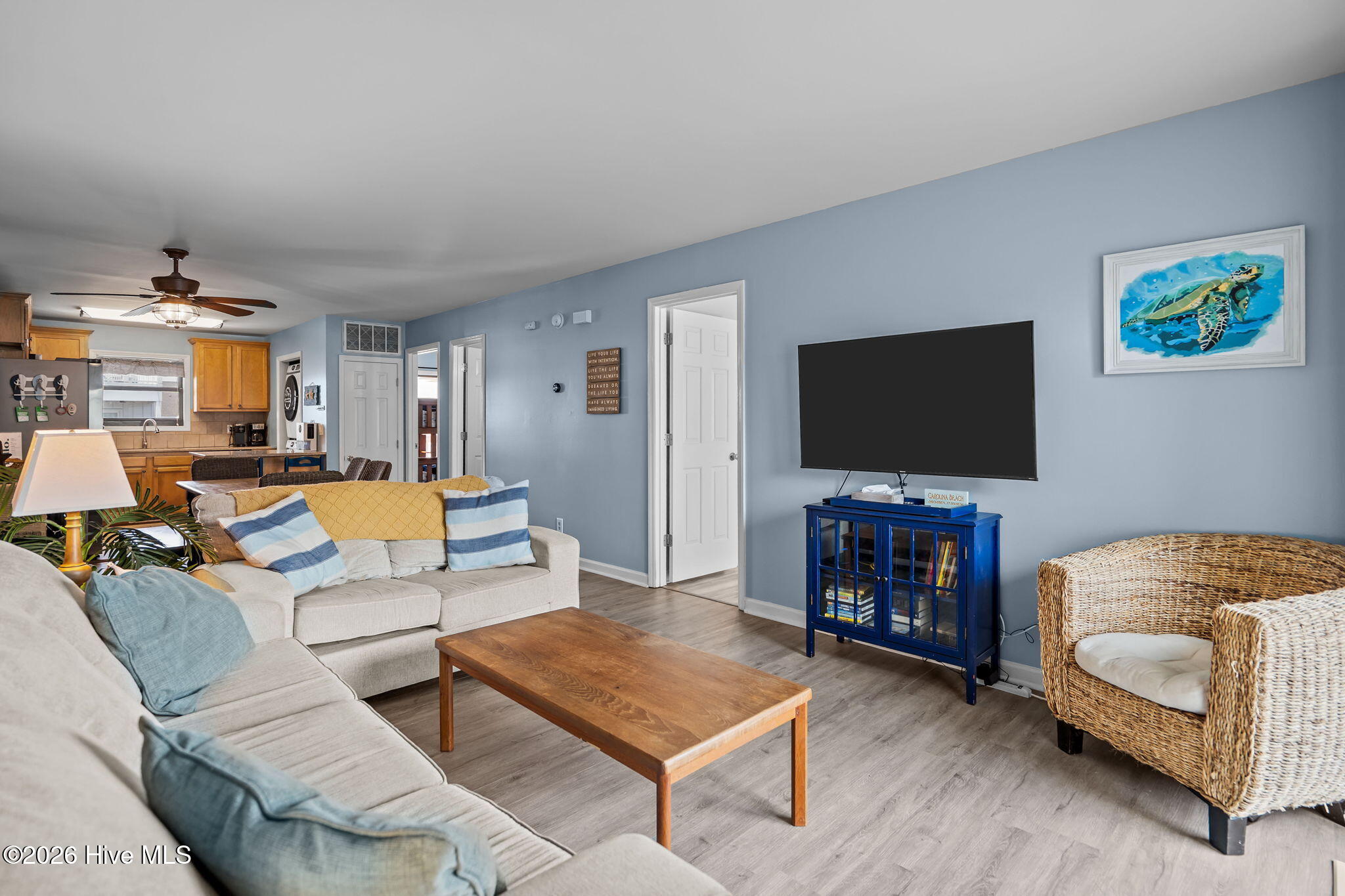 100547244 | Photo 19