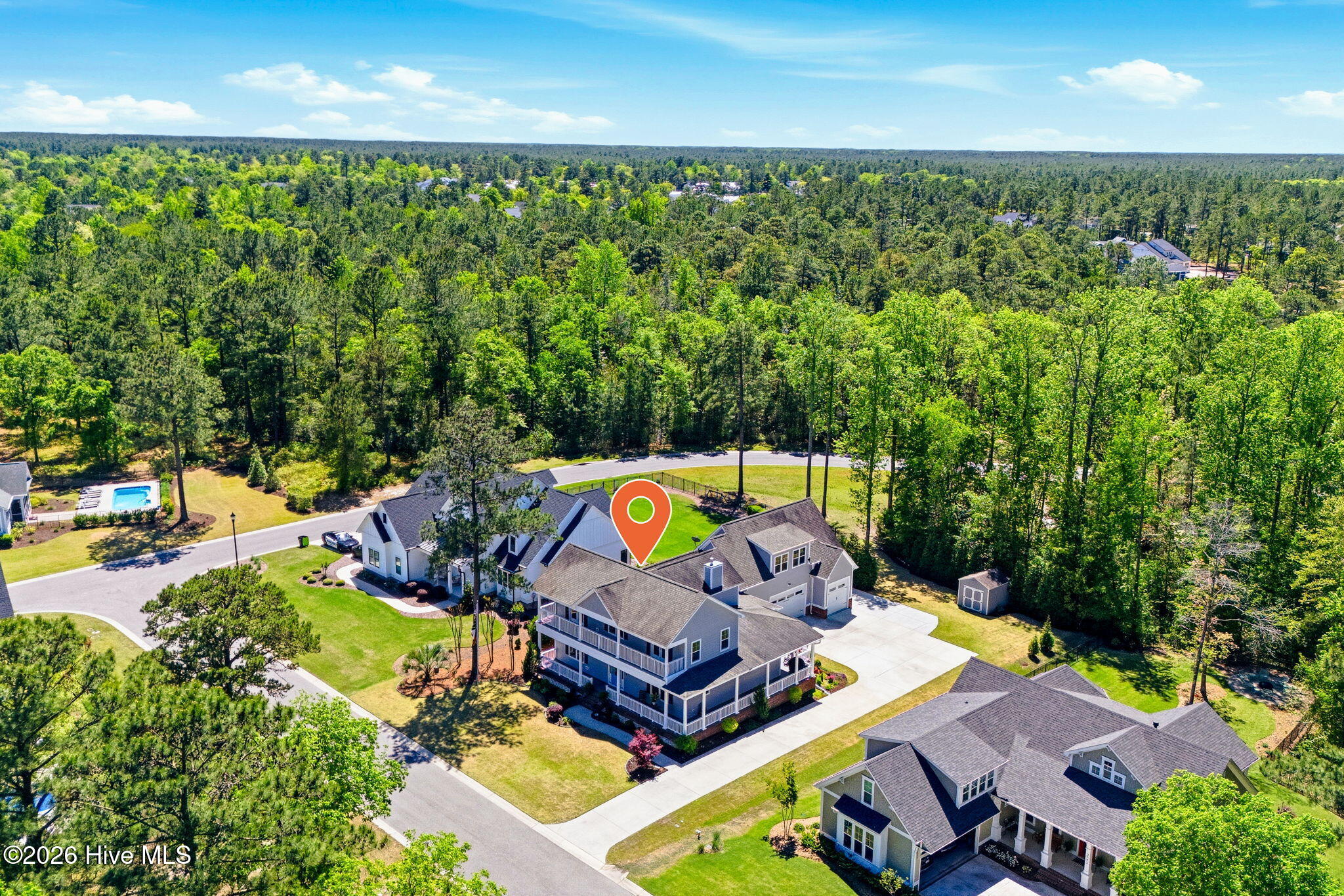 100566822 | Photo 95