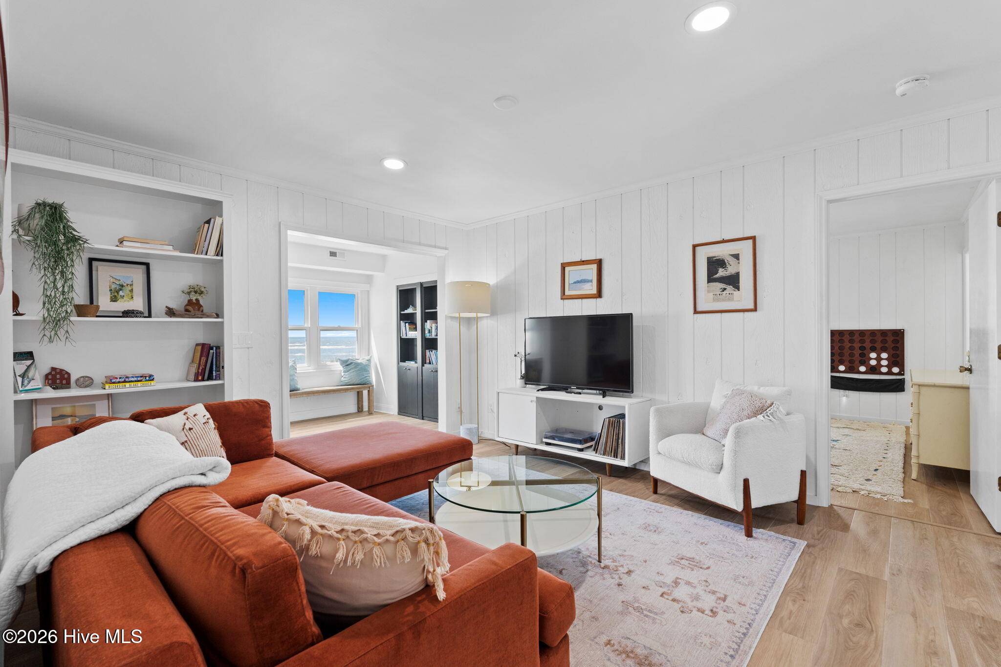 100567694 | Photo 34