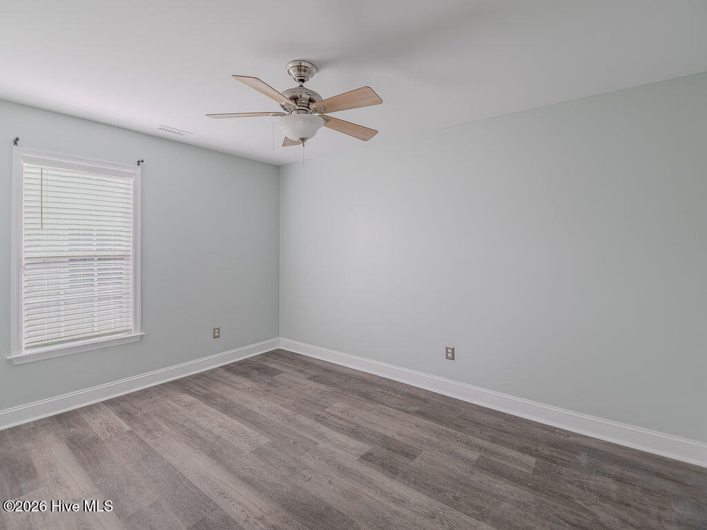 100563095 | Photo 20