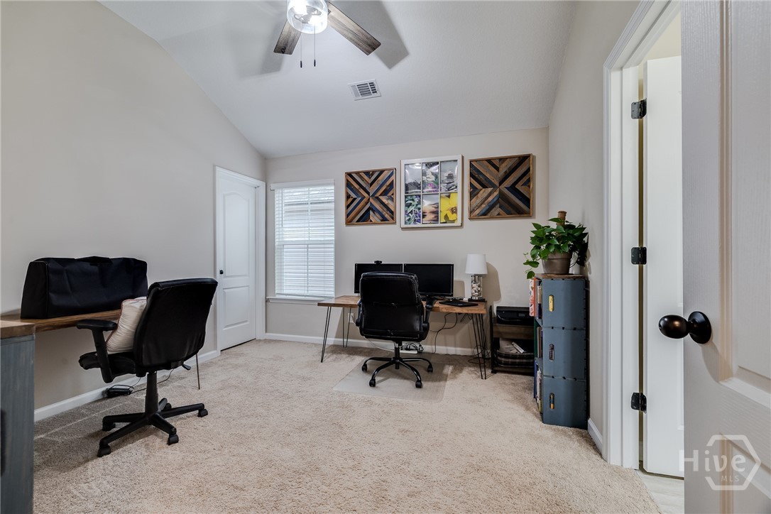 Bedroom/office