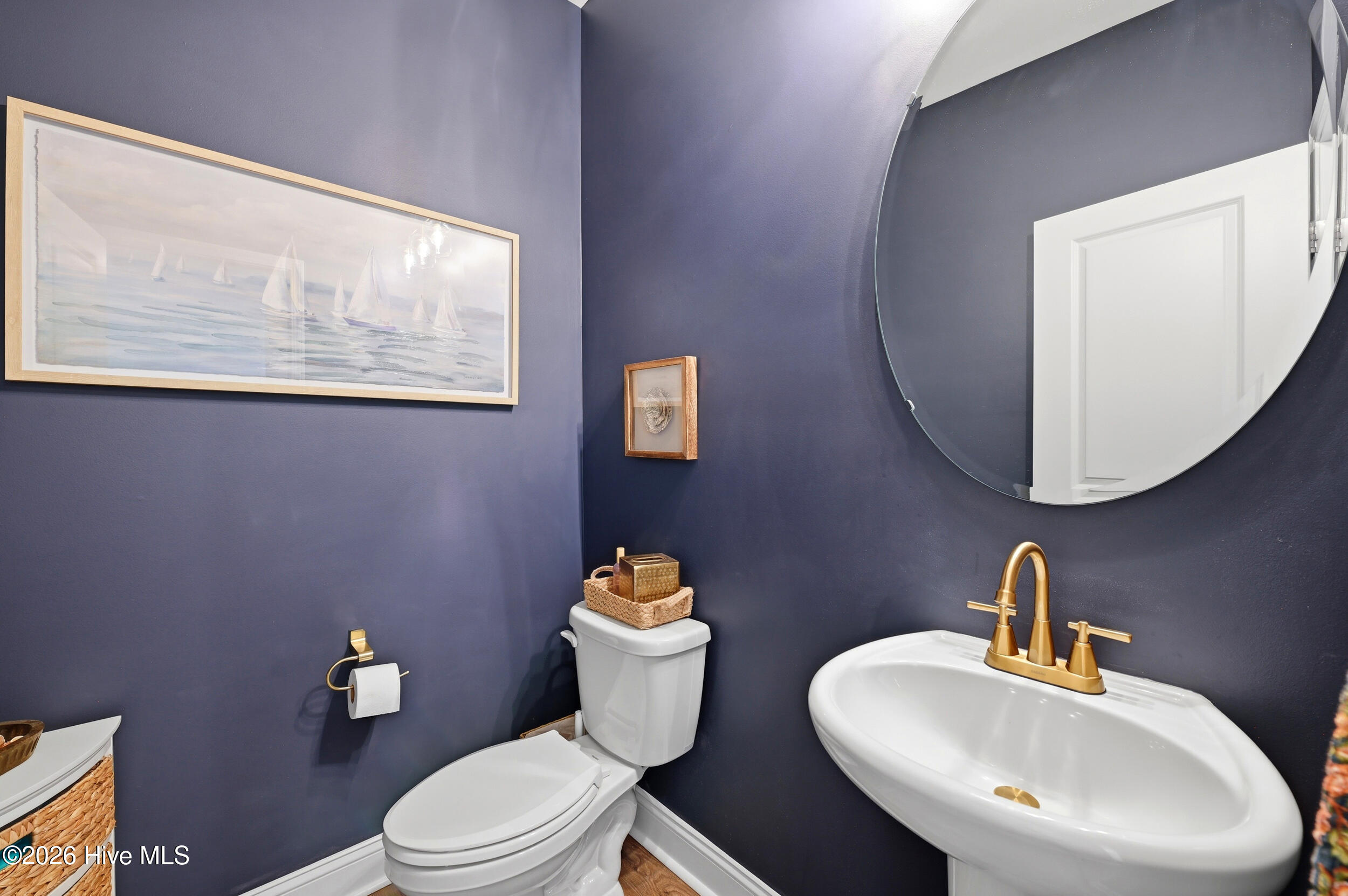 100562892 | Photo 30