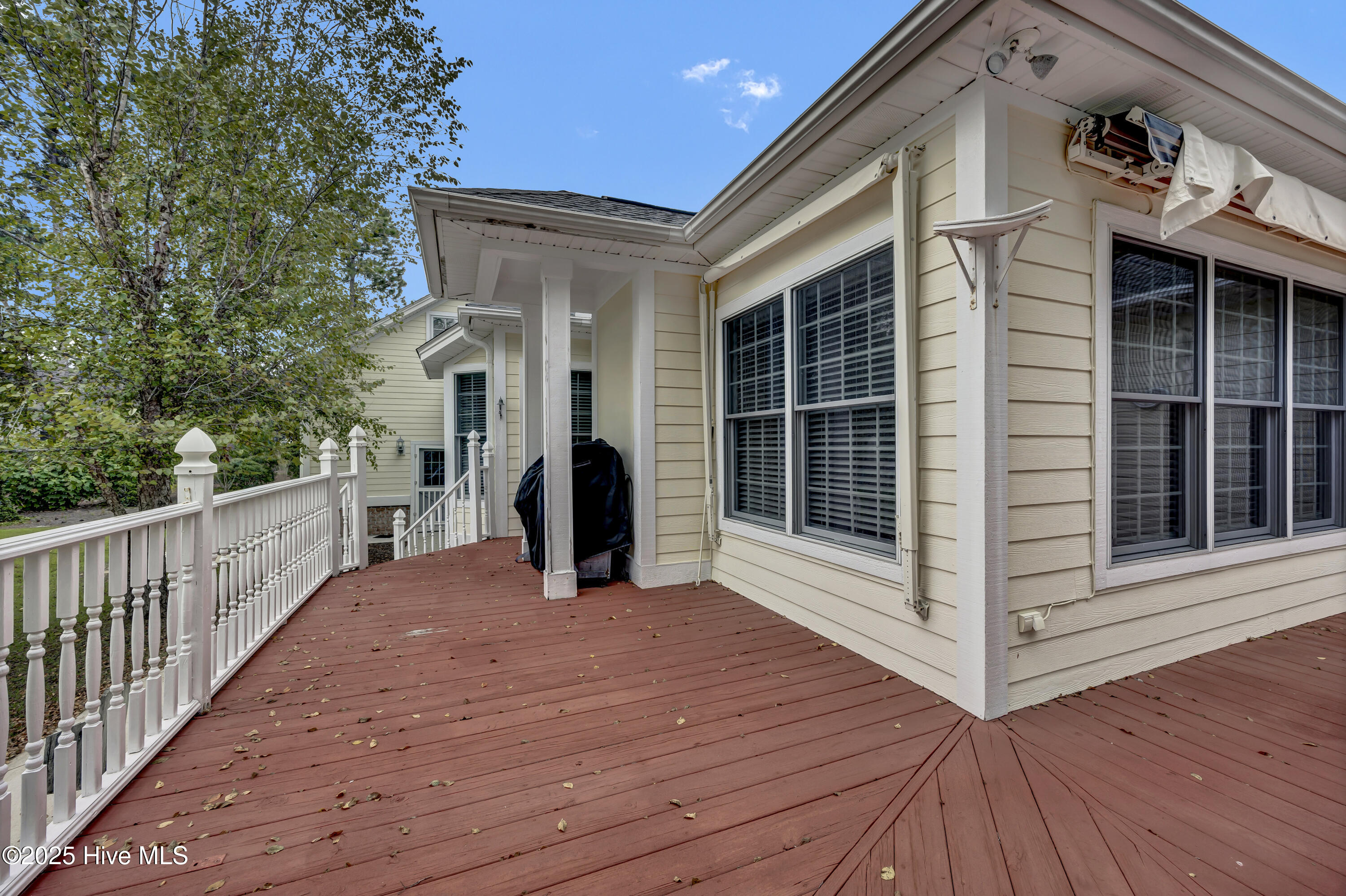 100530191 | Photo 27