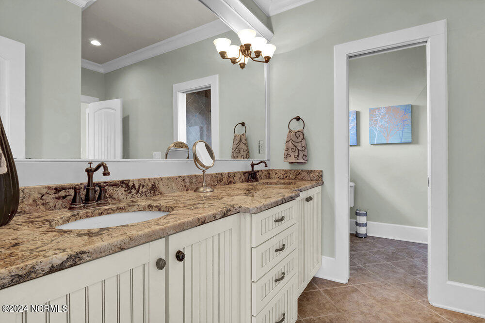 100498351 | Photo 41