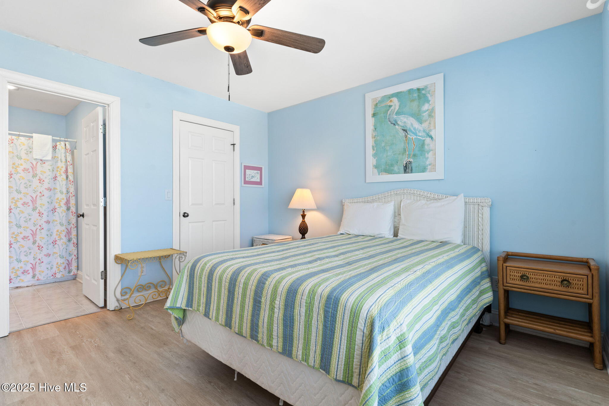 100541460 | Photo 55