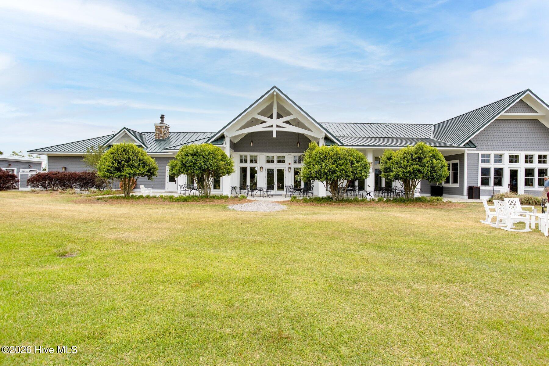 100558018 | Photo 50