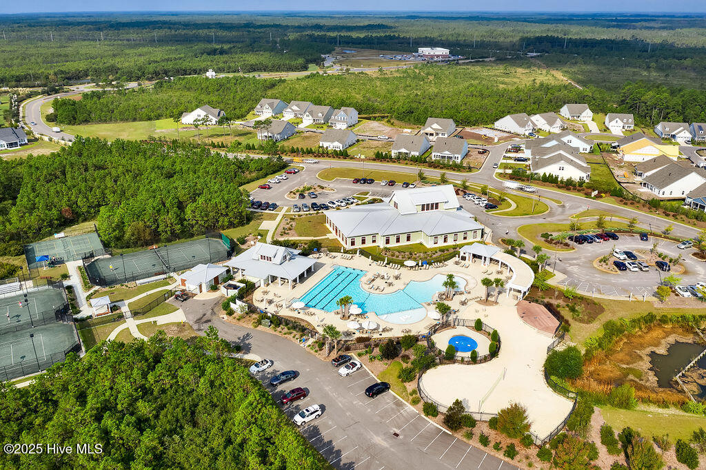 100554585 | Photo 93