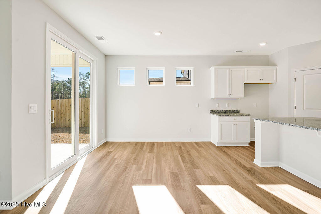 100528911 | Photo 13