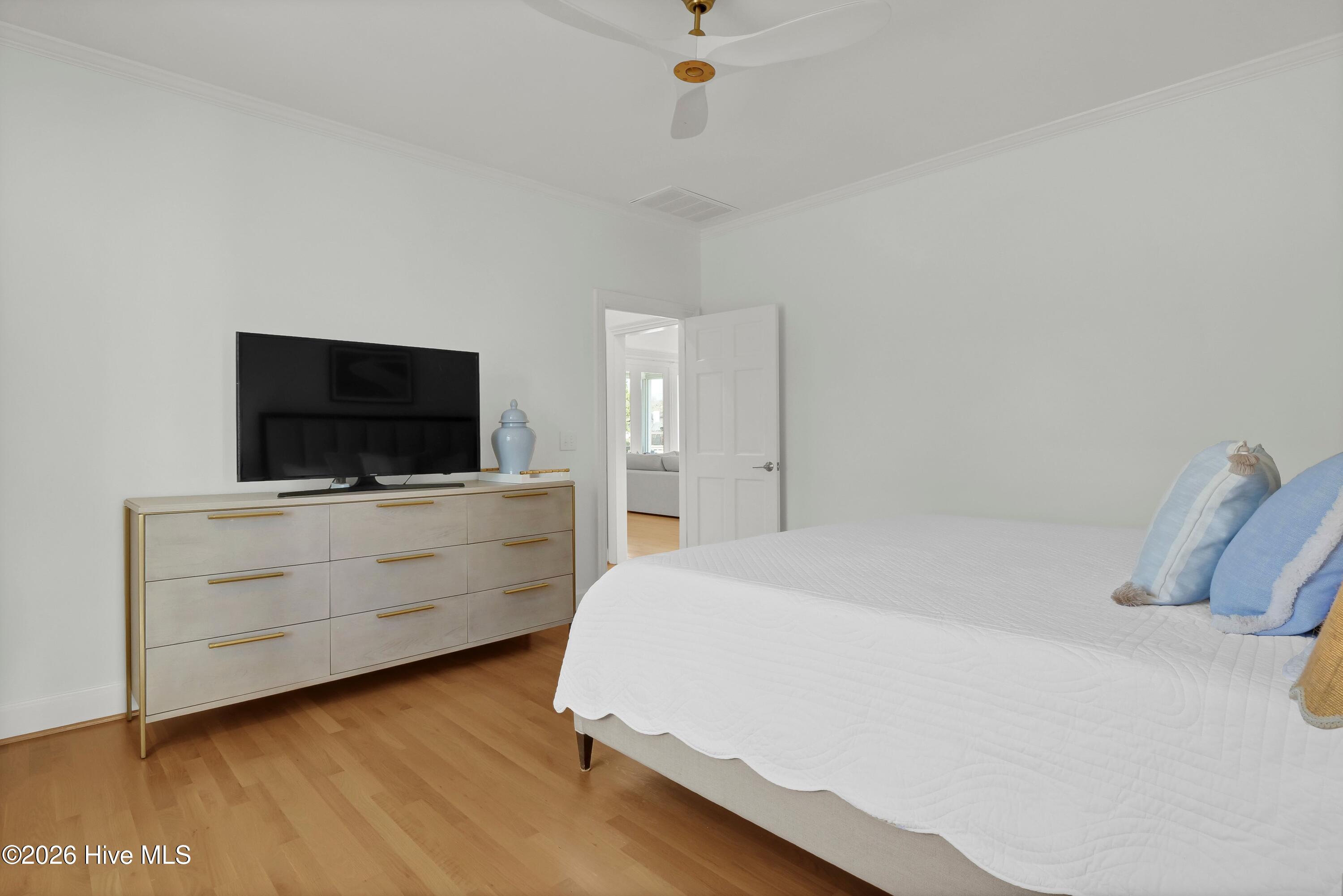 100552797 | Photo 35