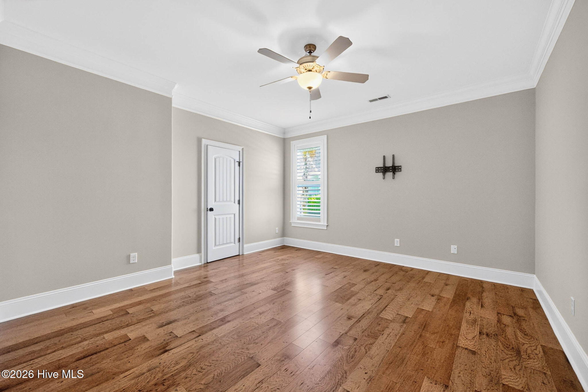 100567612 | Photo 45