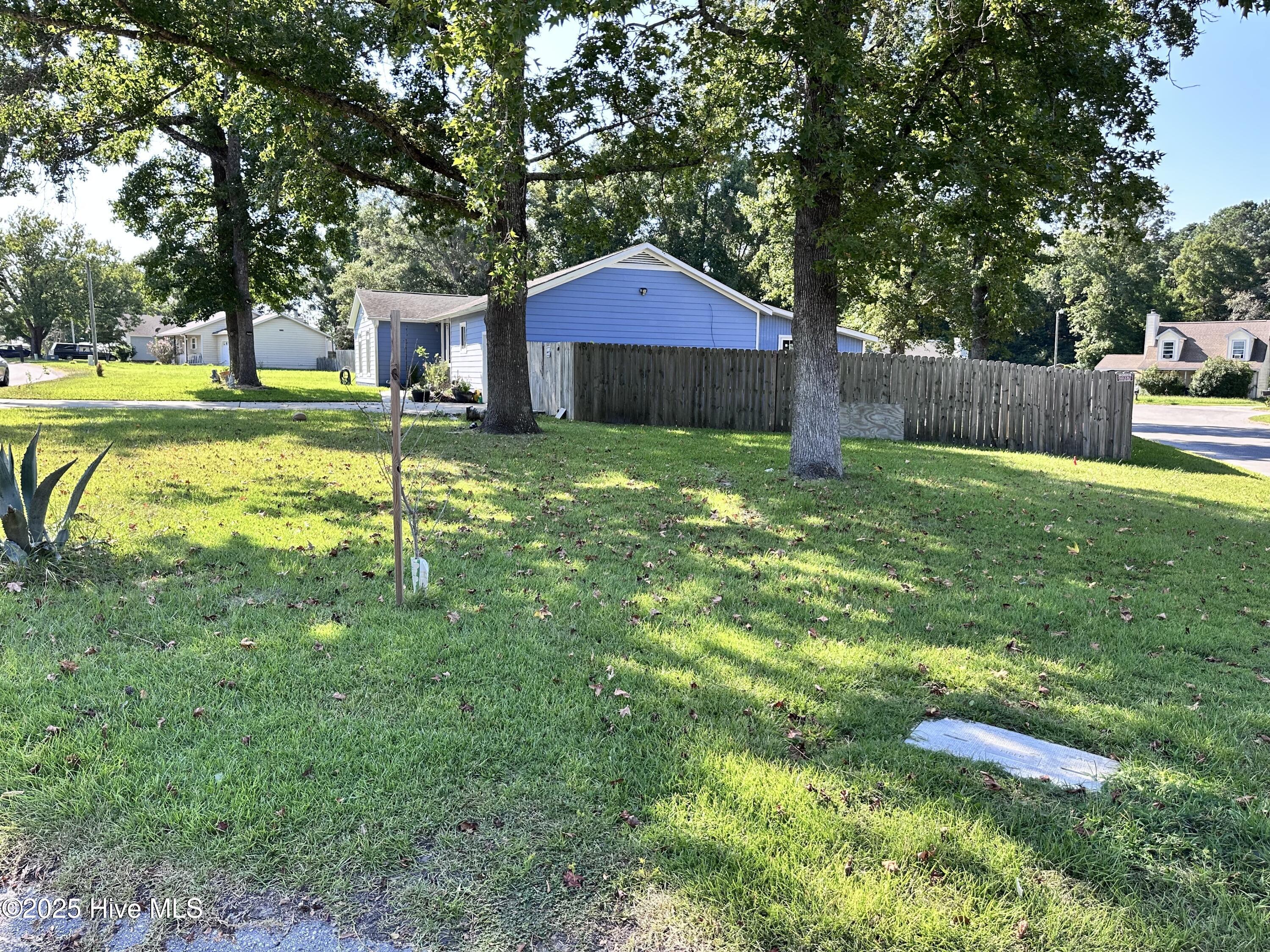 909 Springdale Drive, Jacksonville, NC 28540 – photo 4: IMG_1385