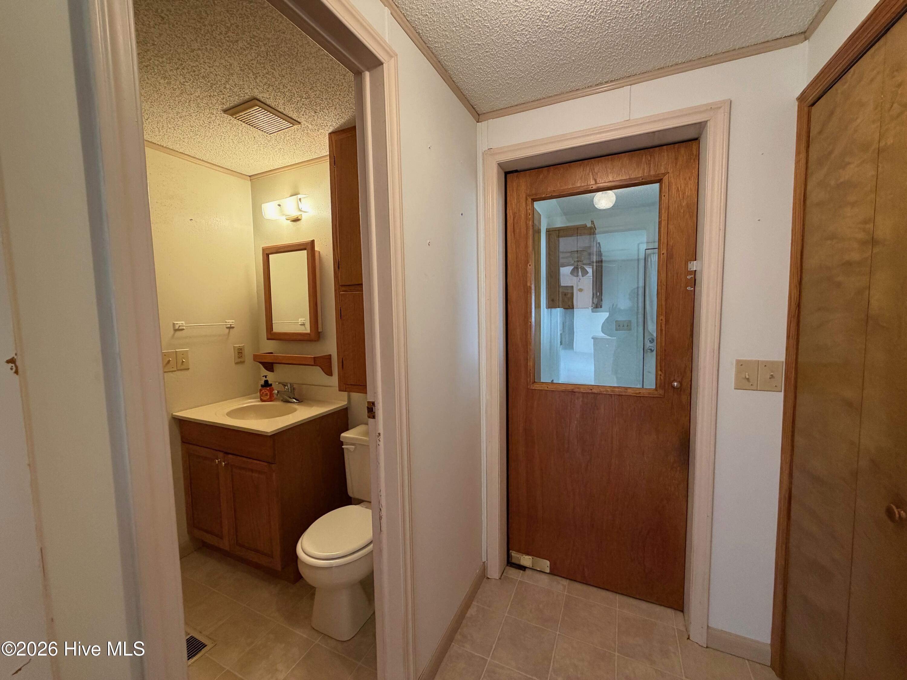 1/2 bath near kitchen