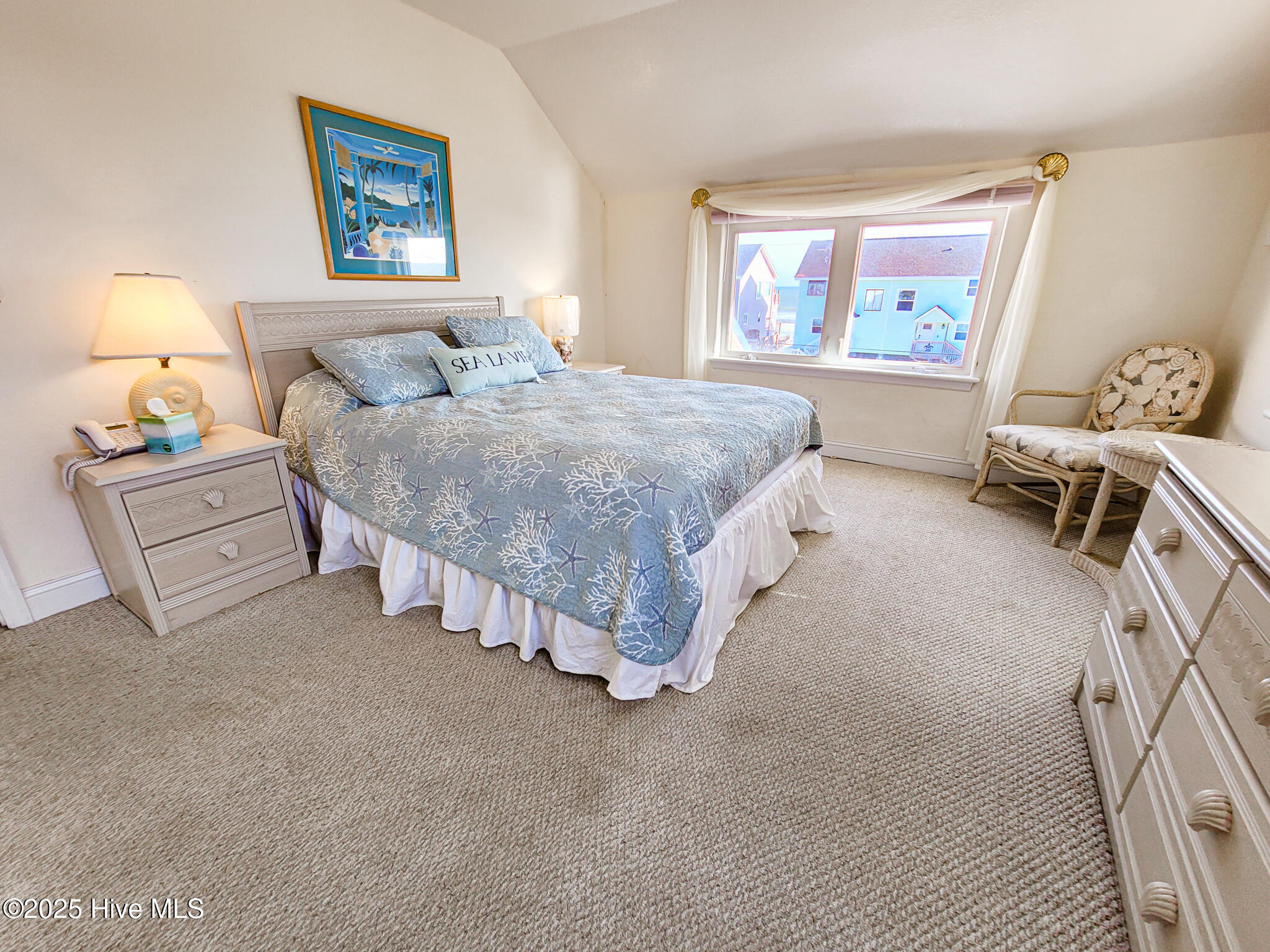 100499677 | Photo 10