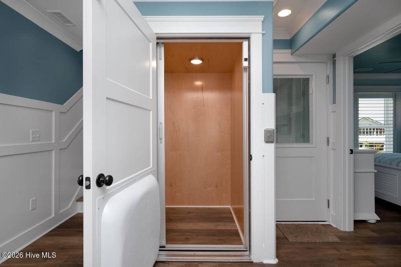 100560212 | Photo 88