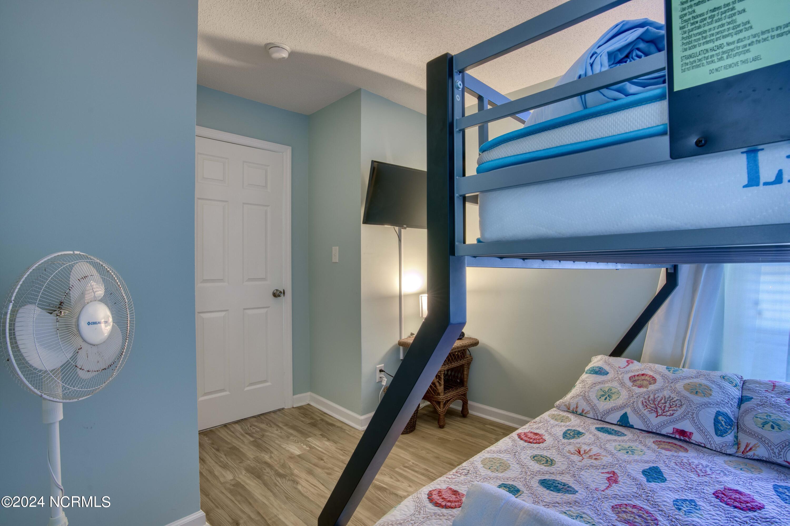 100552498 | Photo 42