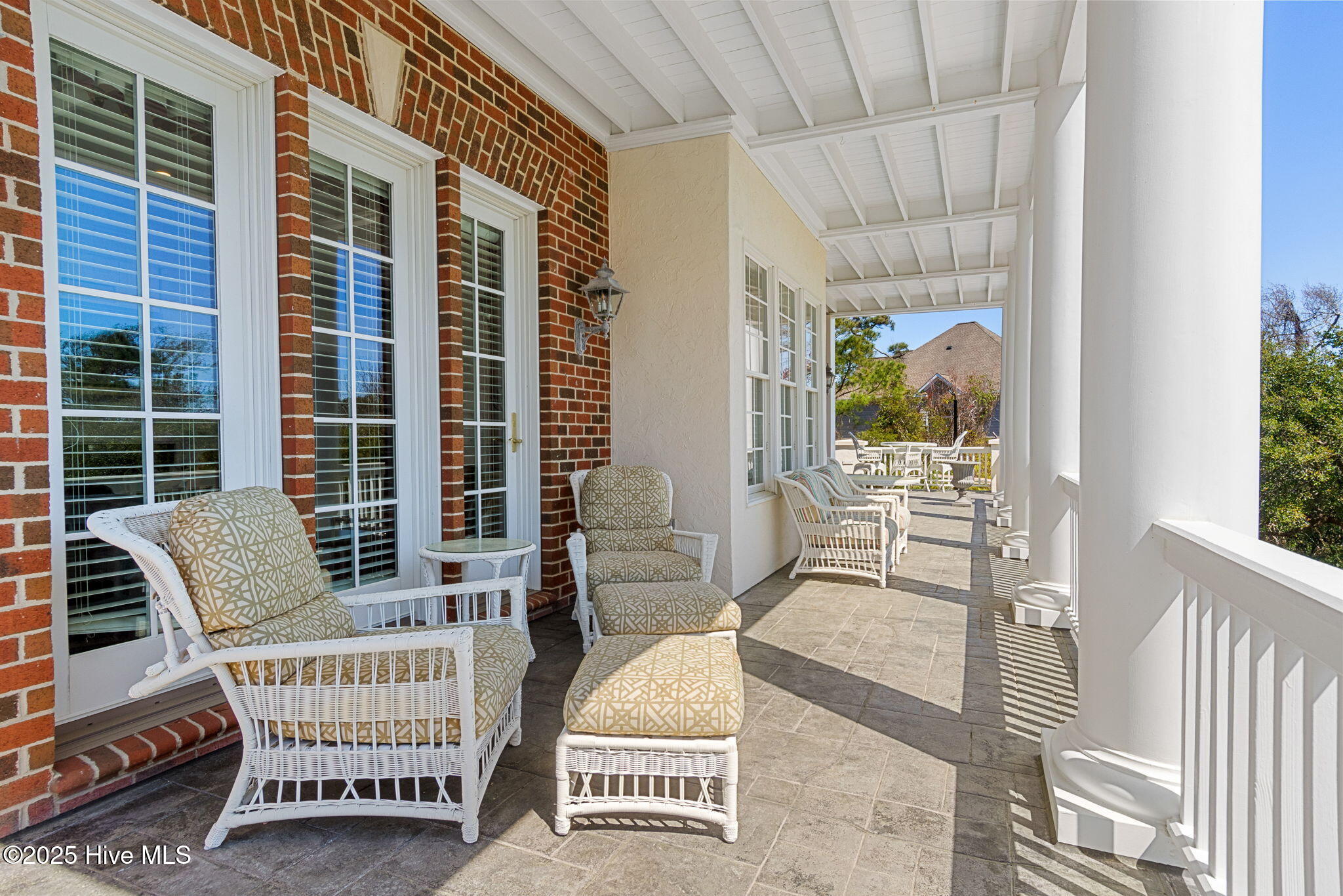 137-web-or-mls-SouthernSplendor-3-29-202