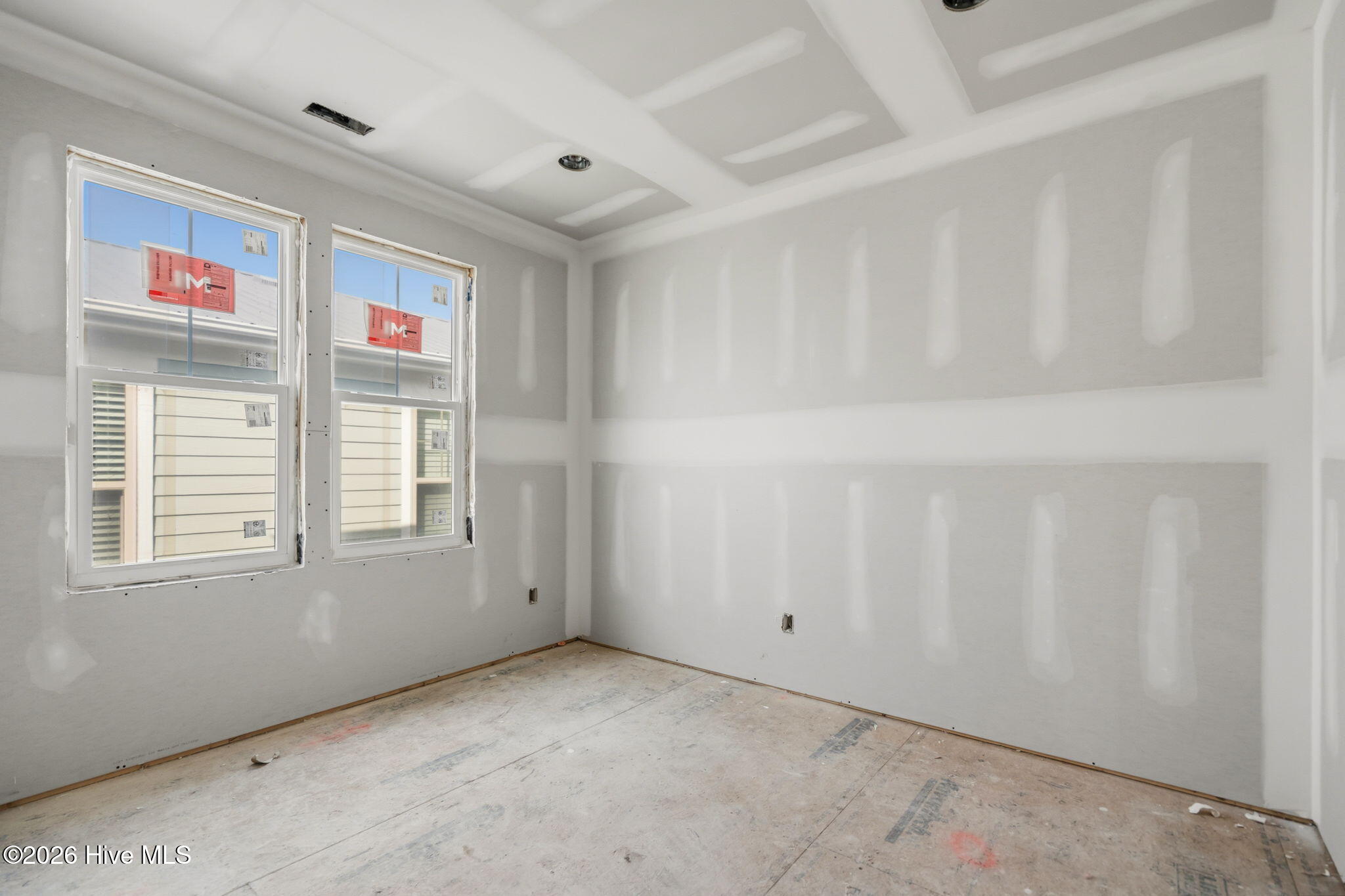 100547046 | Photo 34