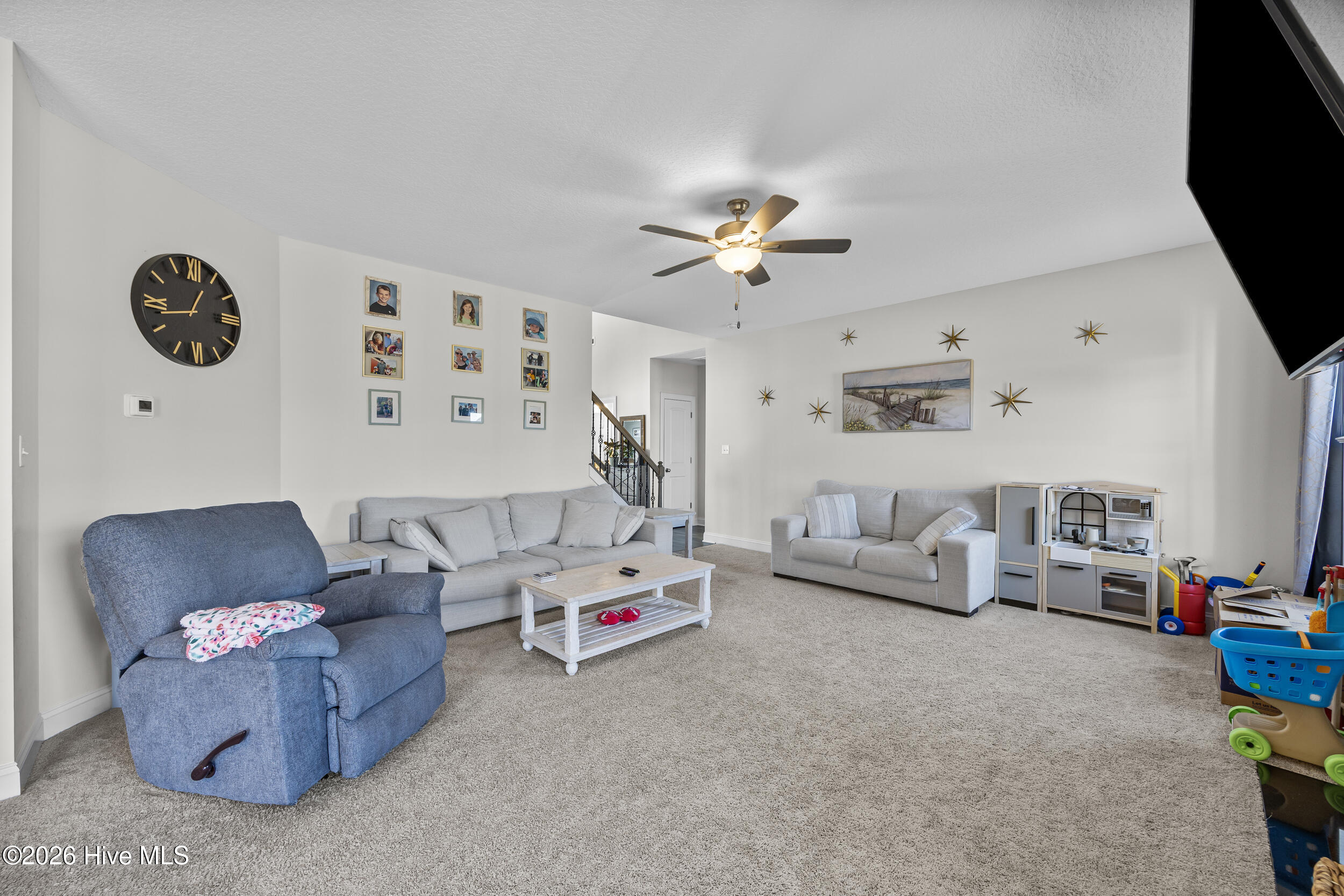 100555729 | Photo 18