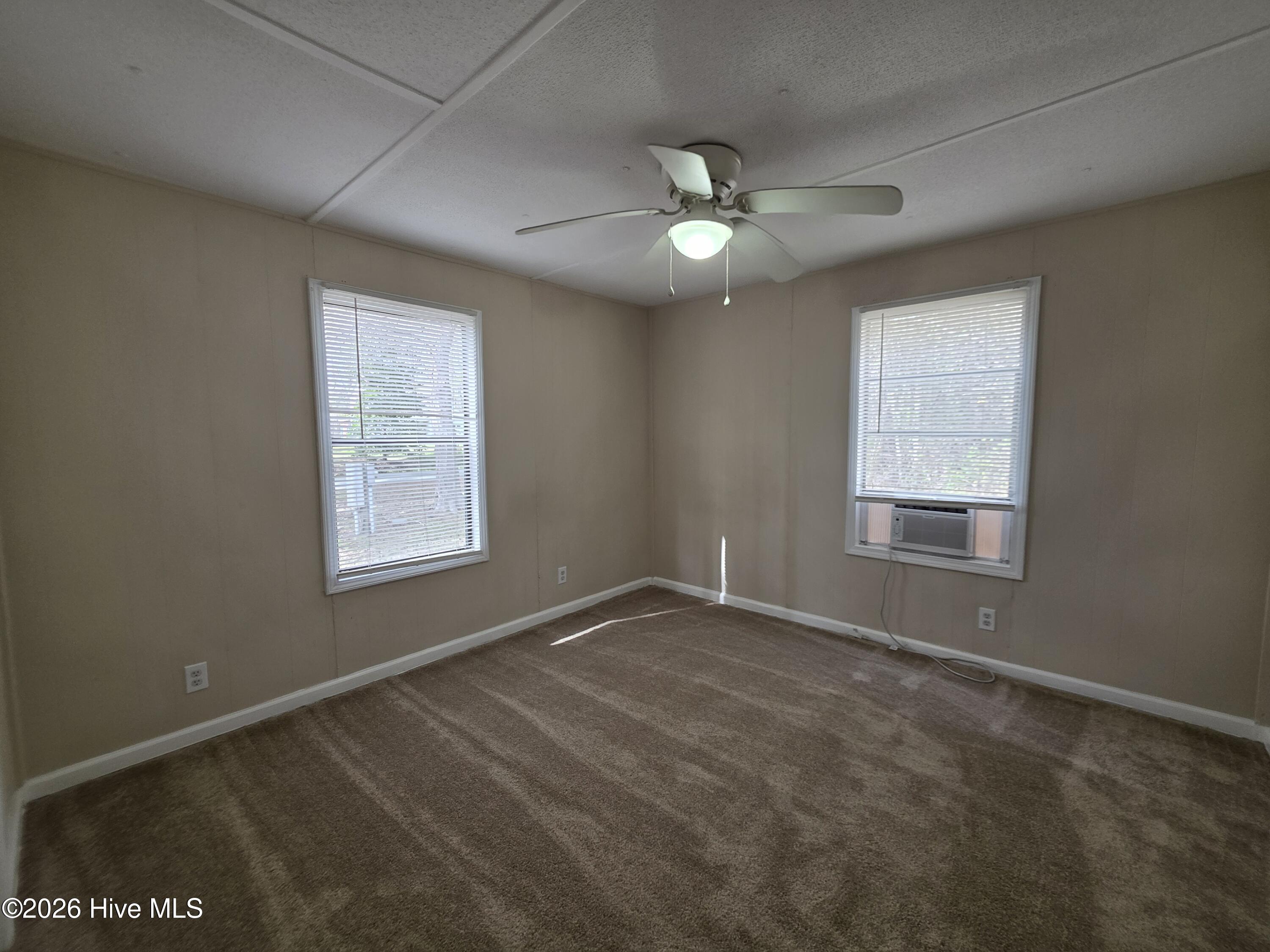 100561644 | Photo 10