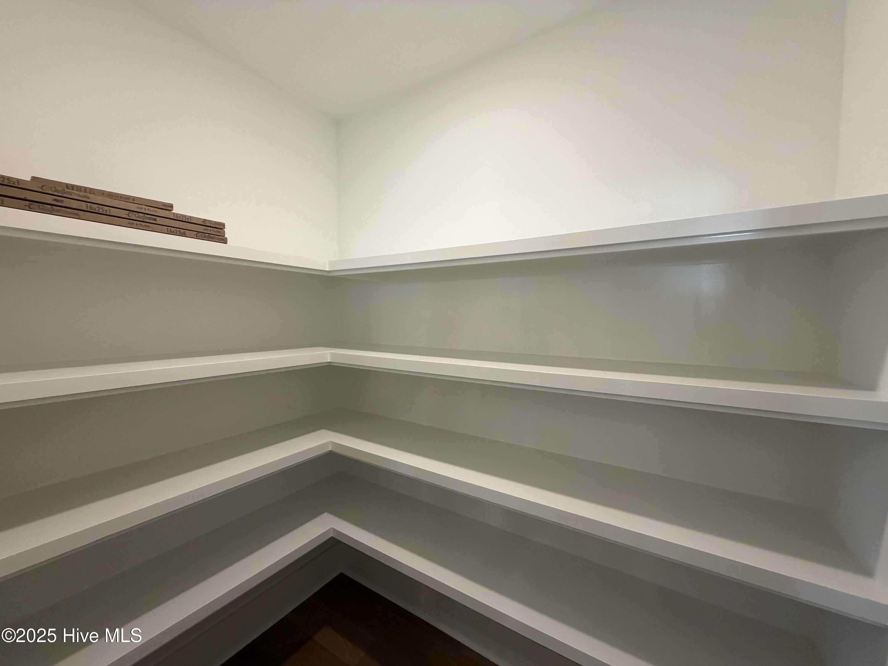 100518580 | Photo 39