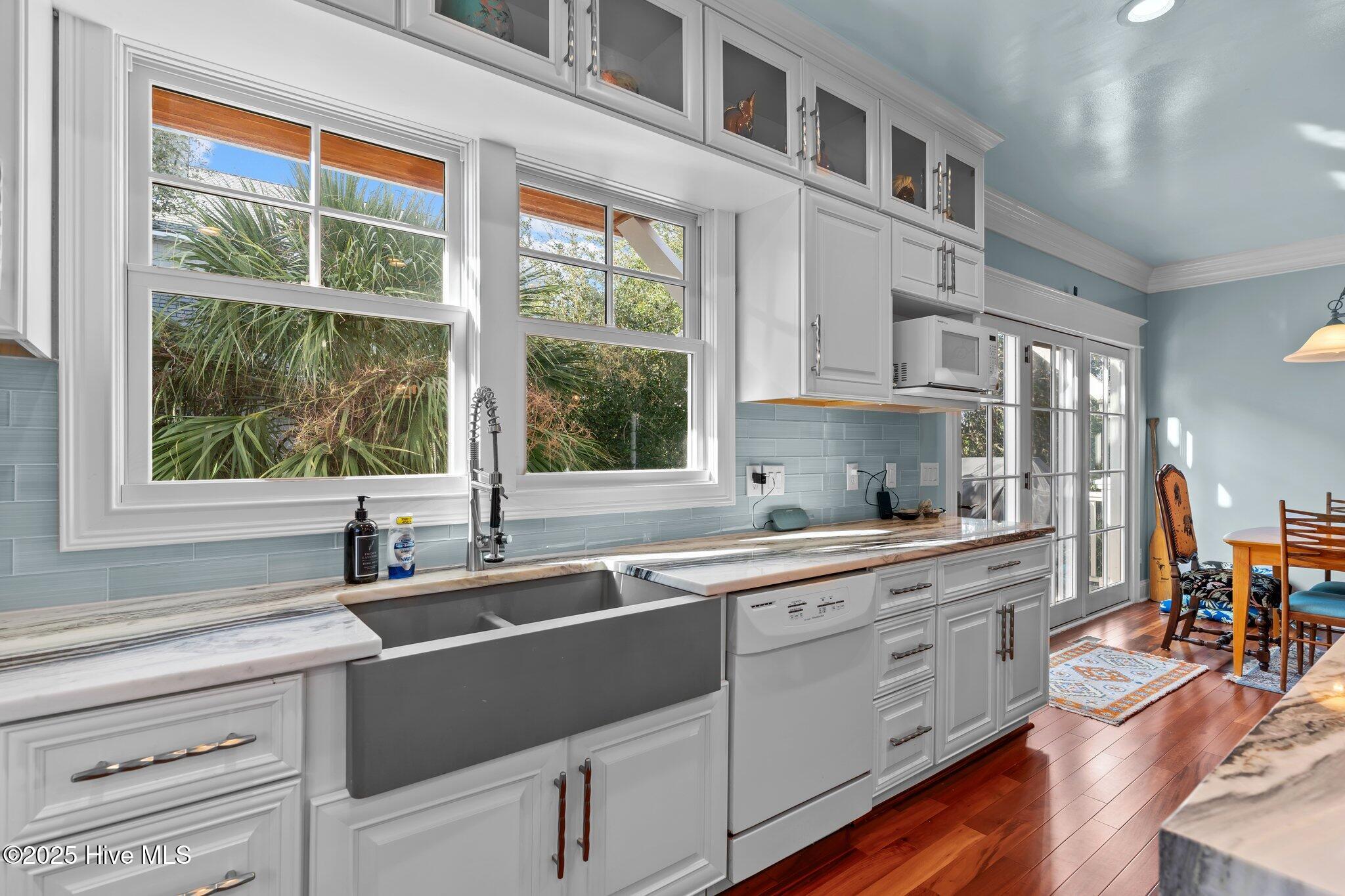 100525700 | Photo 19