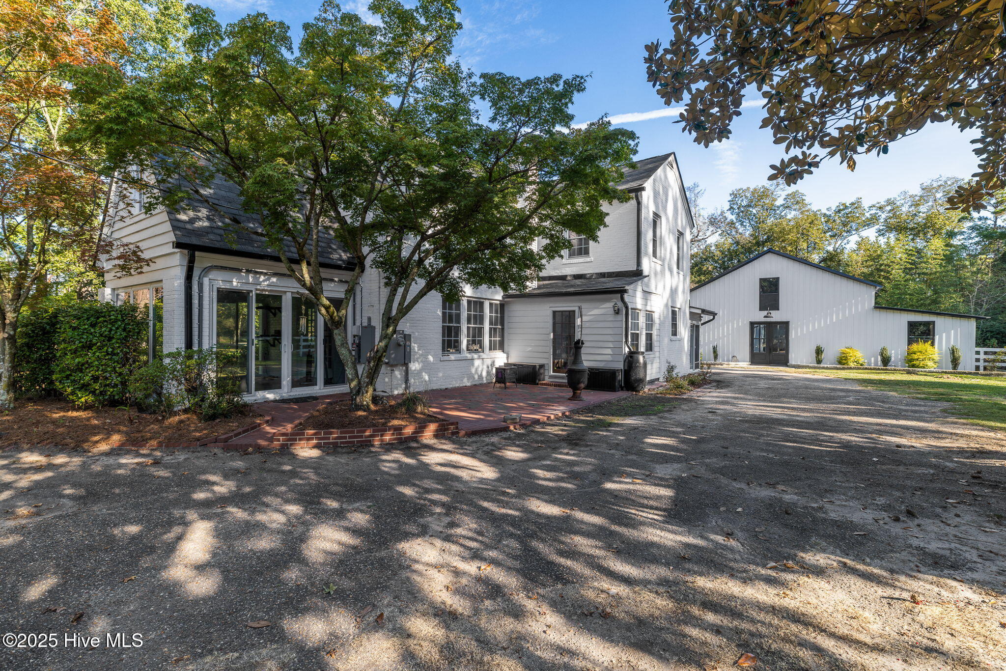 100533679 | Photo 59