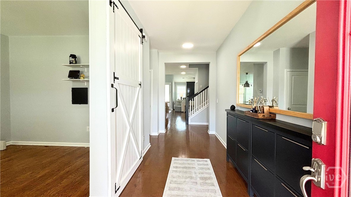 2-Story Foyer