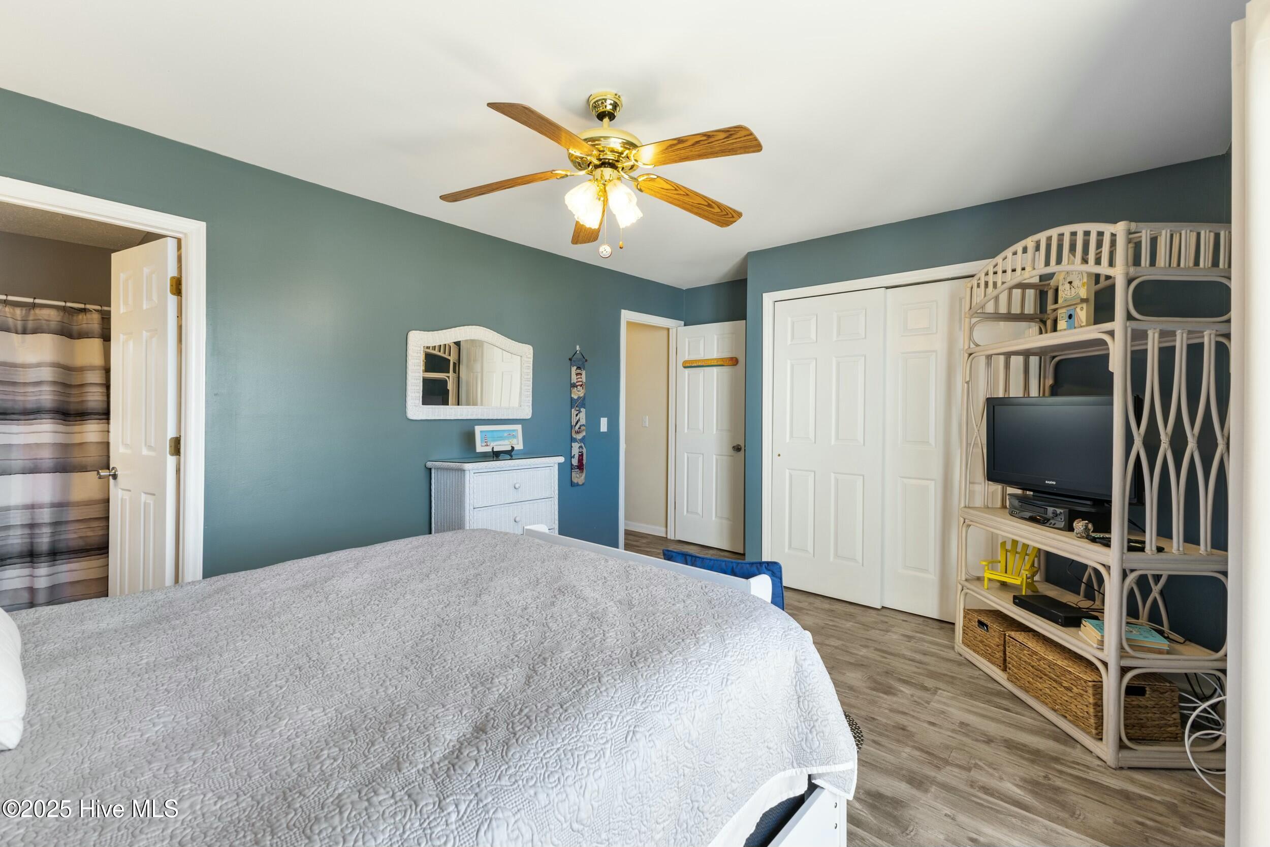 100553137 | Photo 13