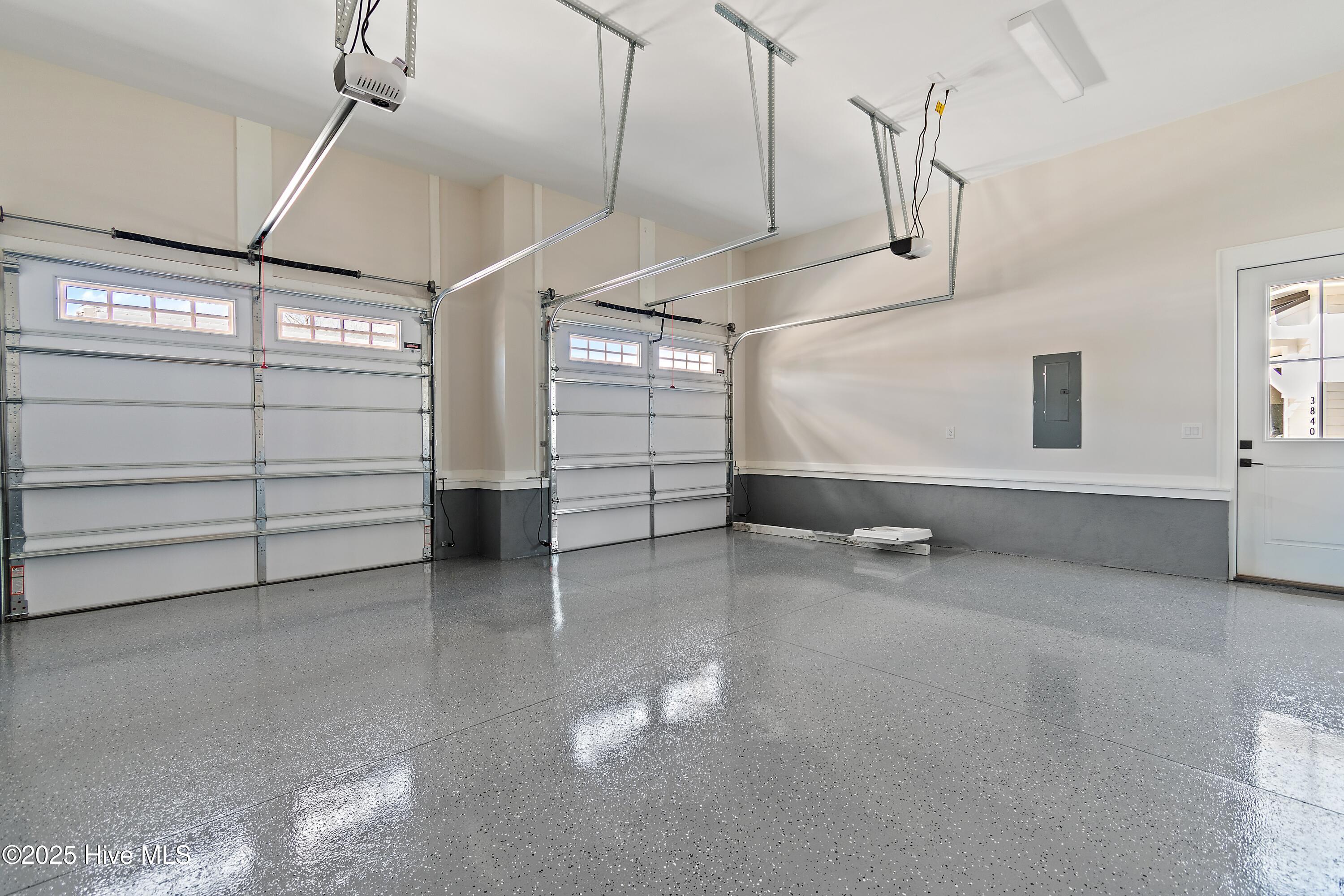 100492285 | Photo 44