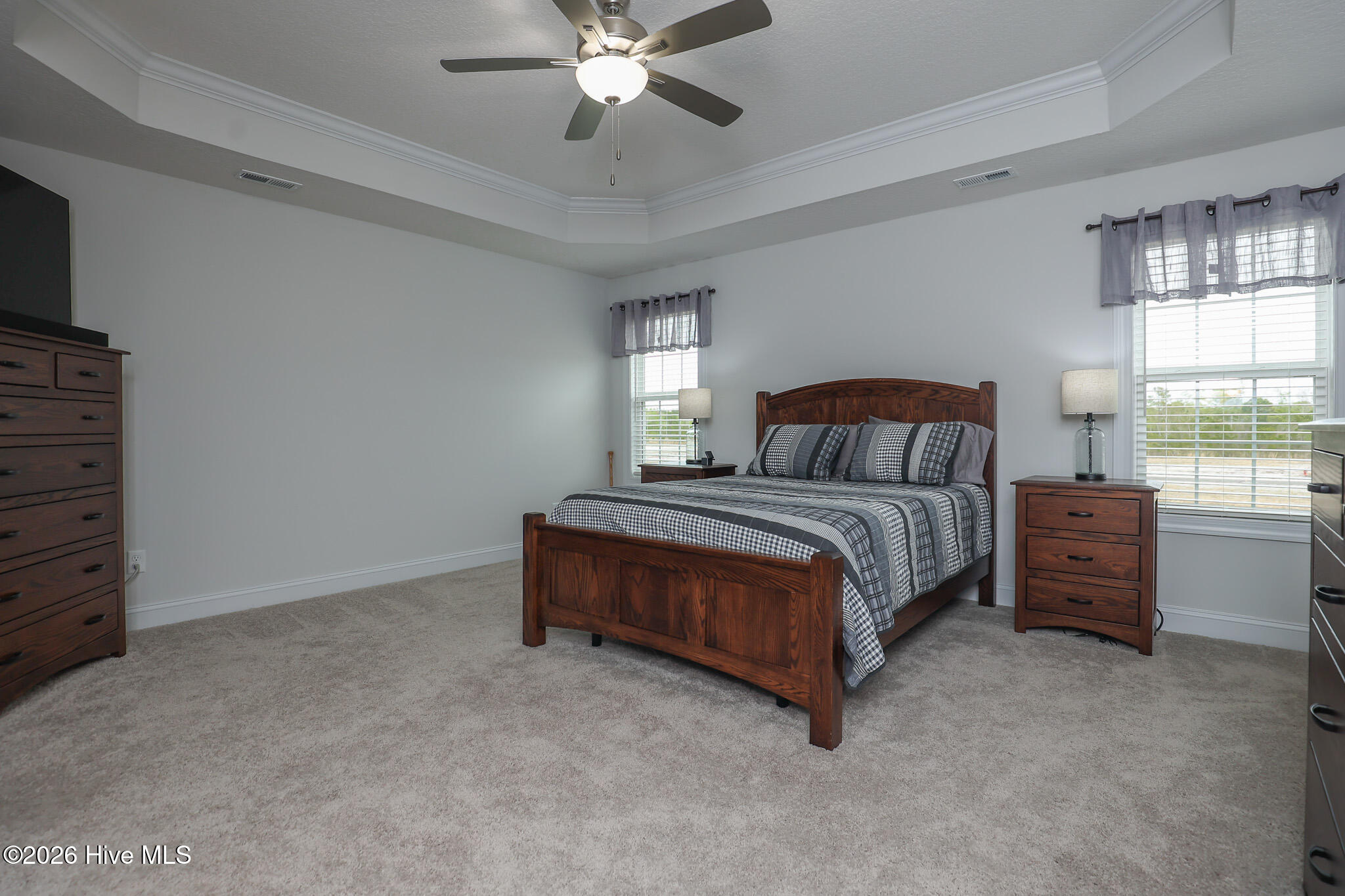 100566791 | Photo 21