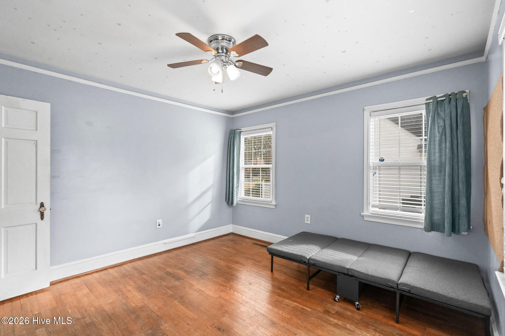 100549588 | Photo 26