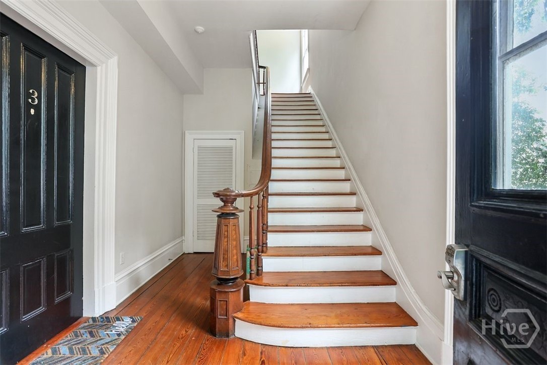 123 W Charlton Street 5