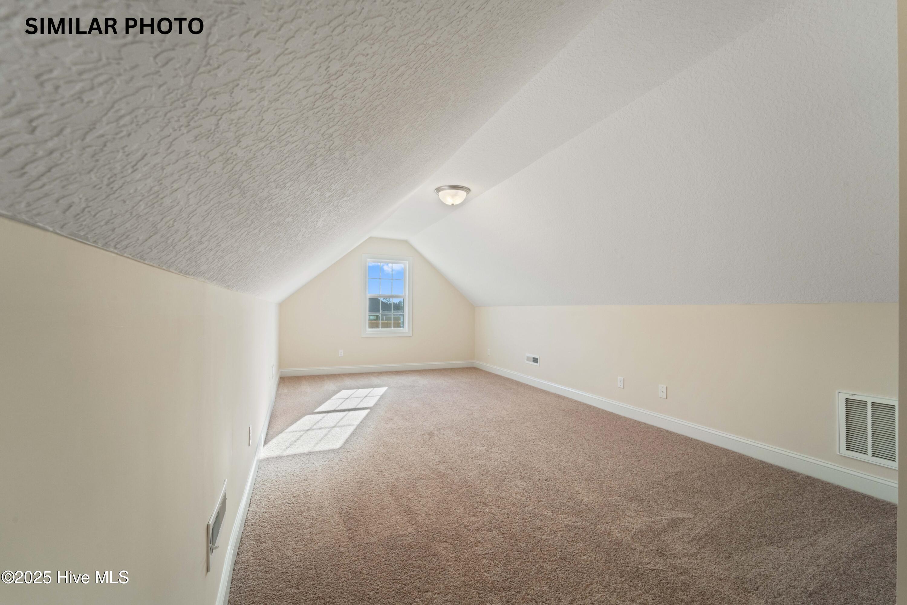 100543814 | Photo 37