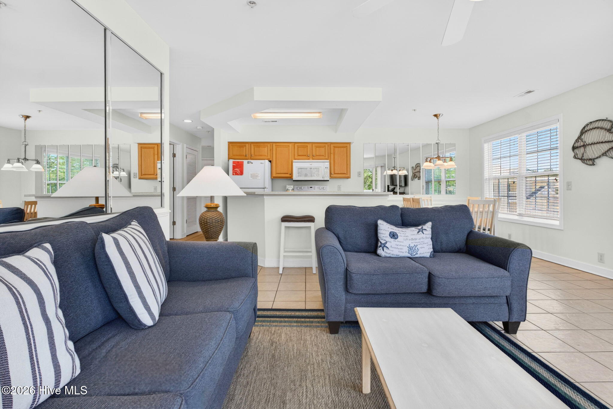 100569231 | Photo 24