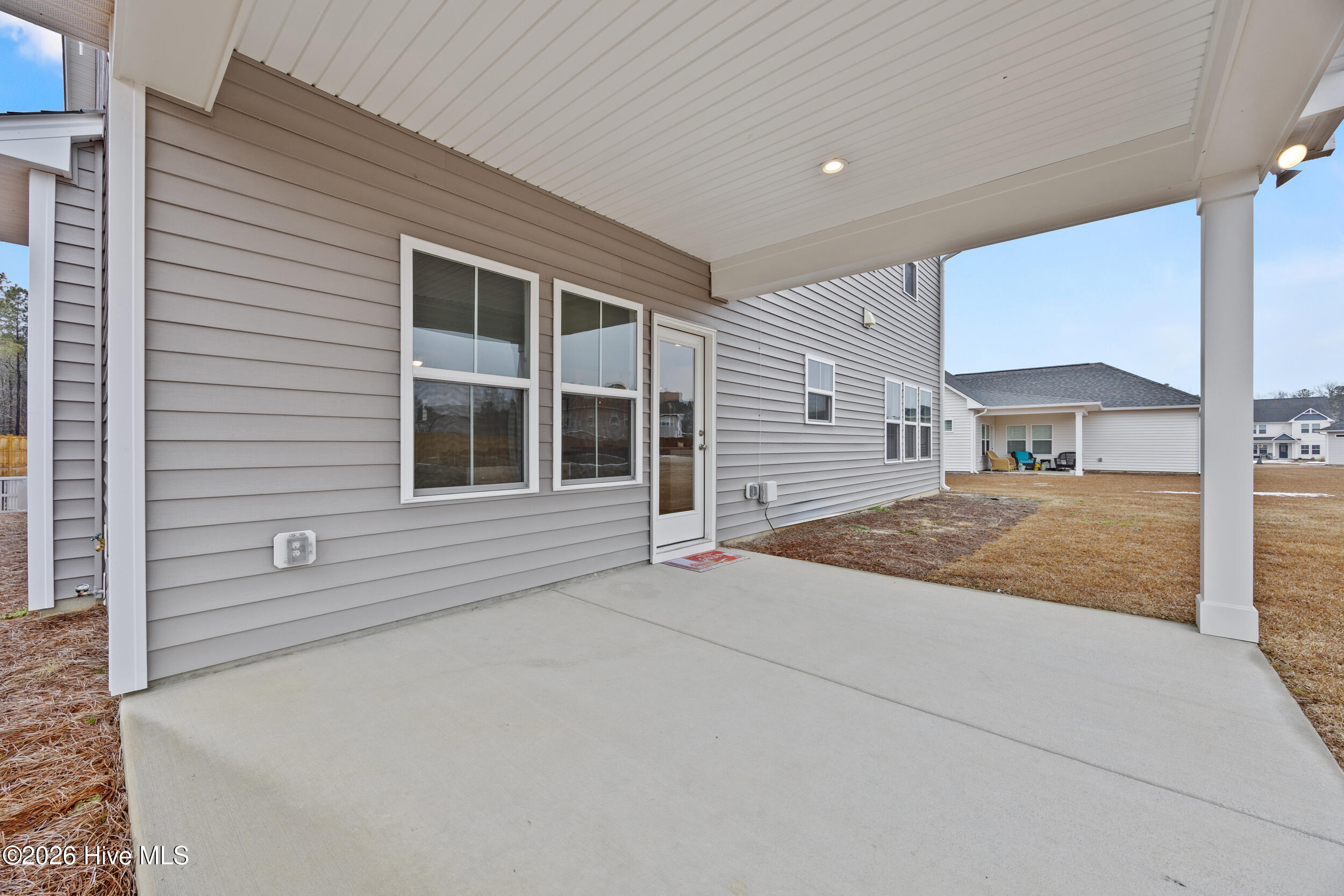 100552292 | Photo 42