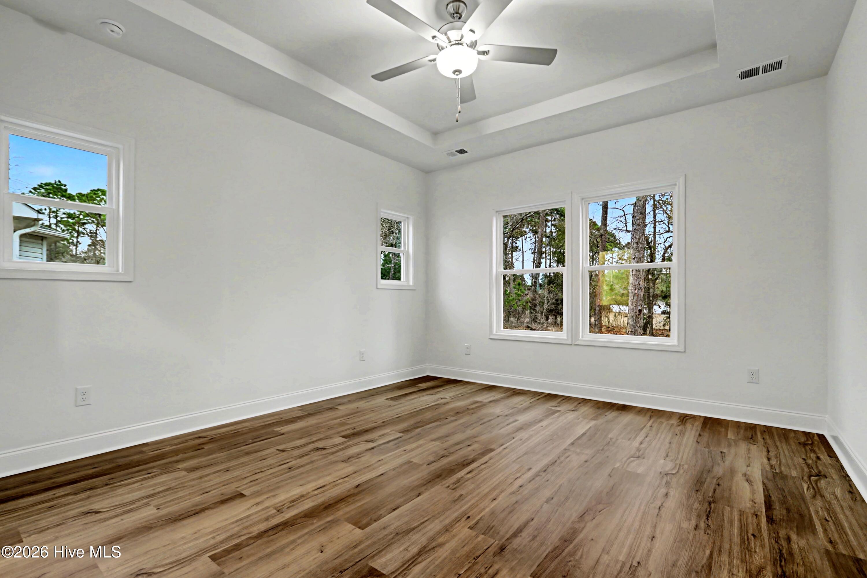 100555122 | Photo 25