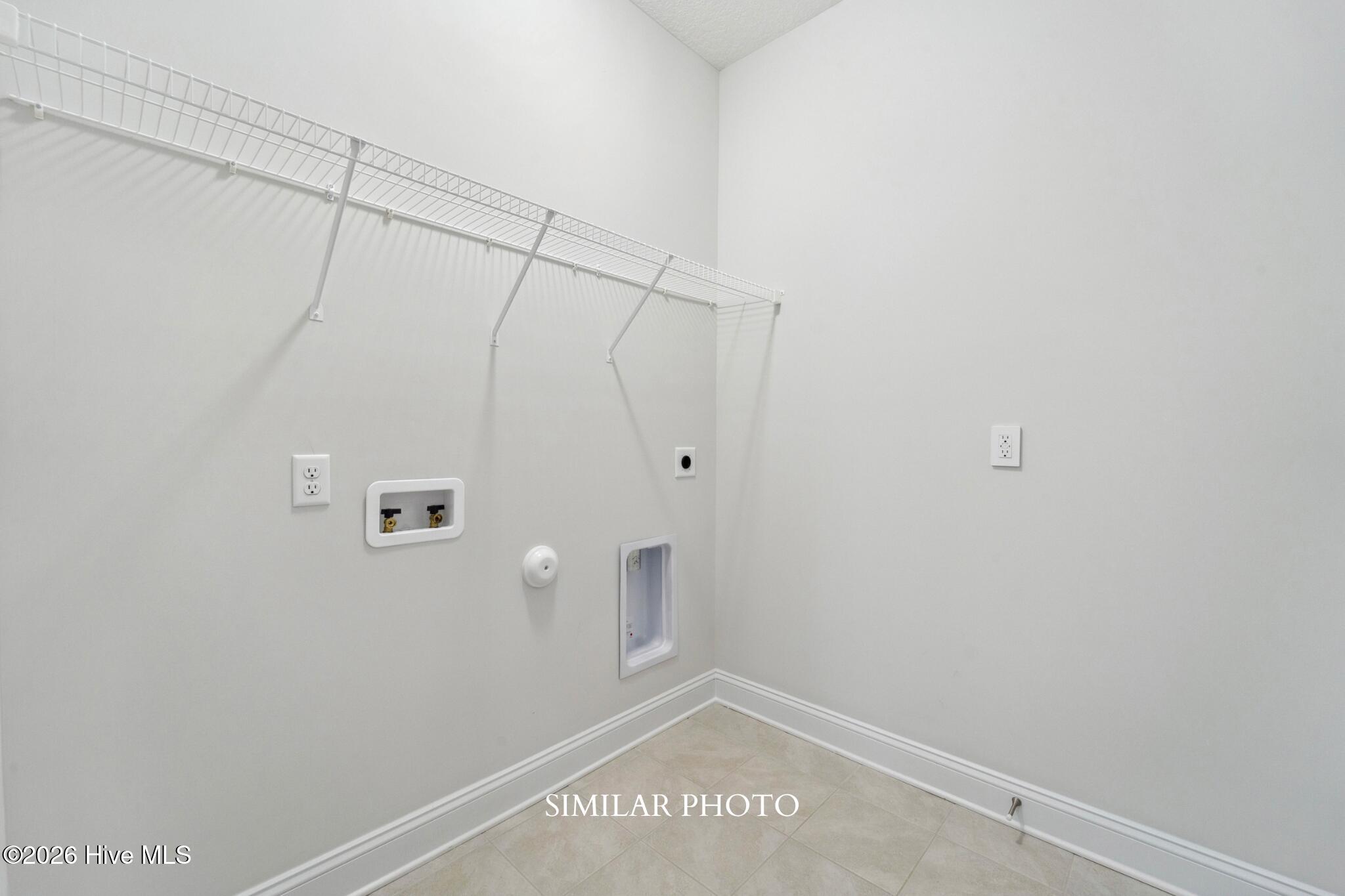 100561573 | Photo 27