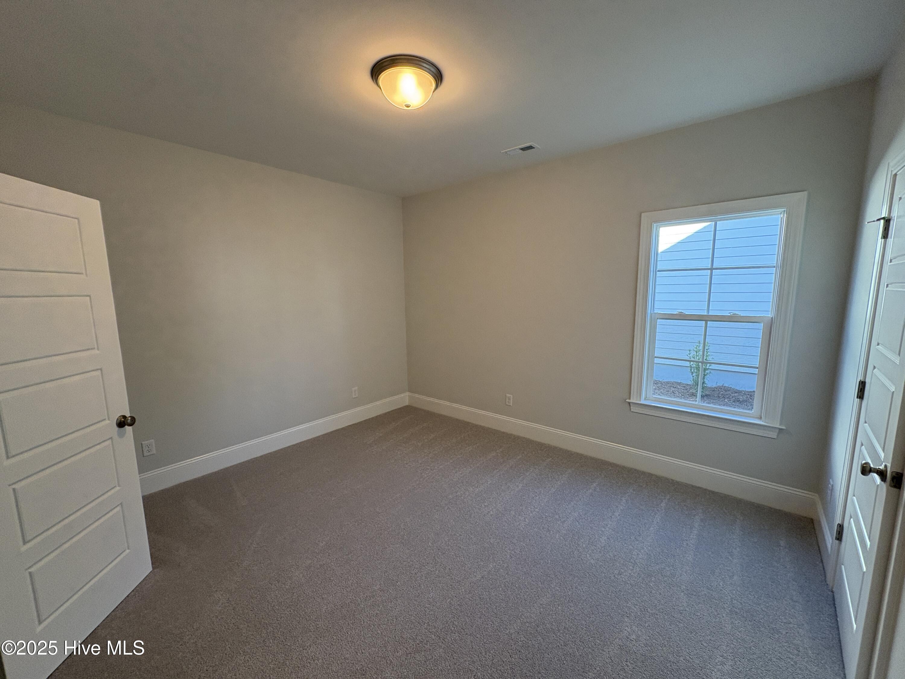 100539800 | Photo 34