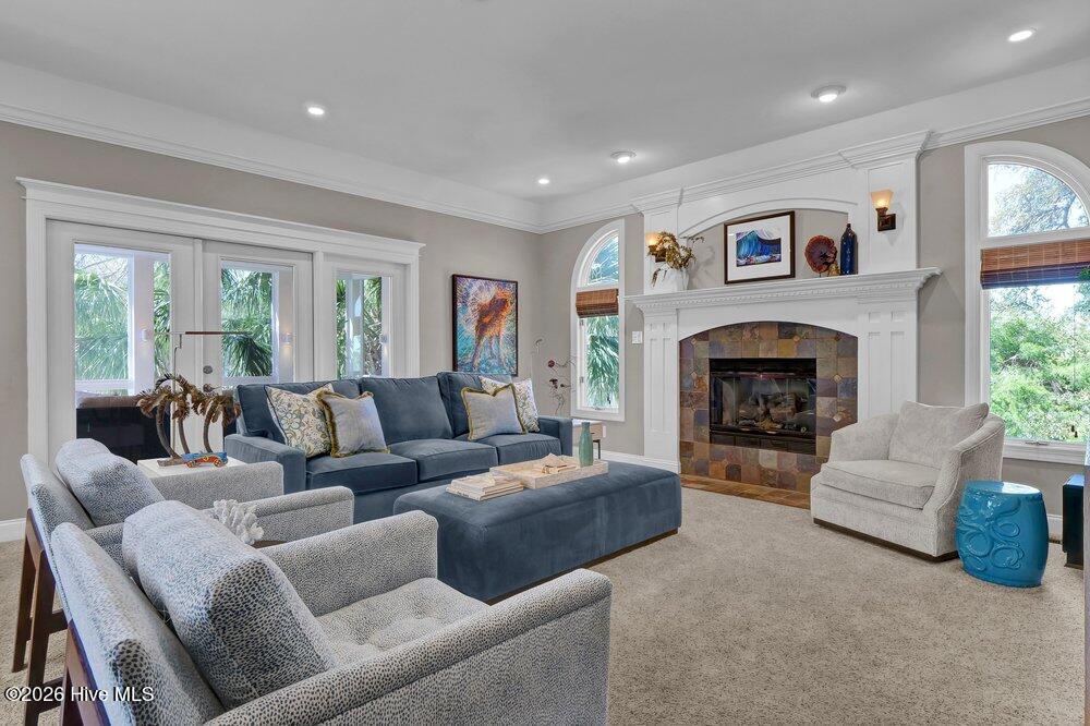 100559715 | Photo 25