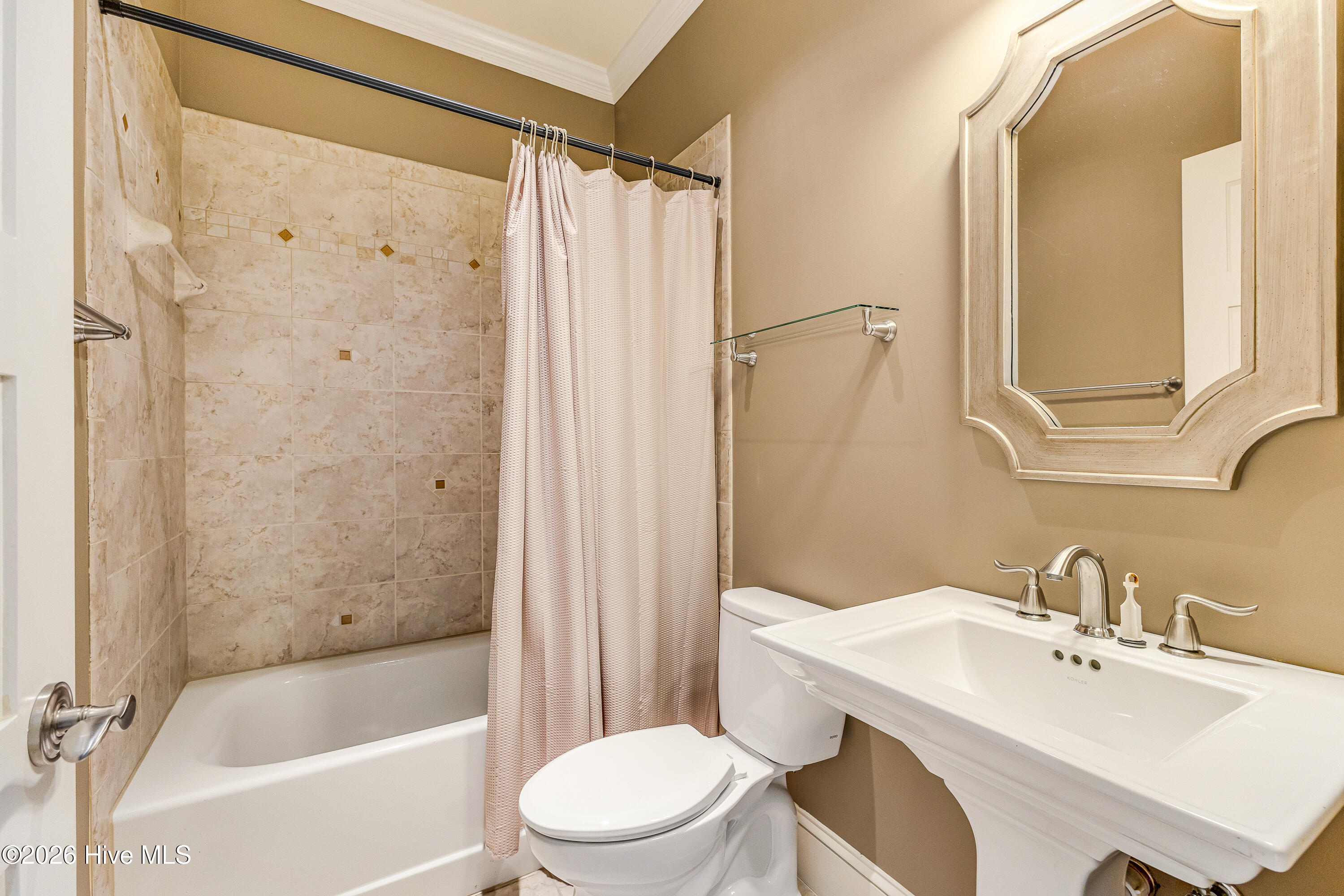 100563168 | Photo 27