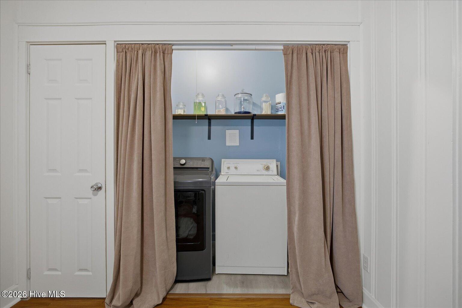 100557865 | Photo 30