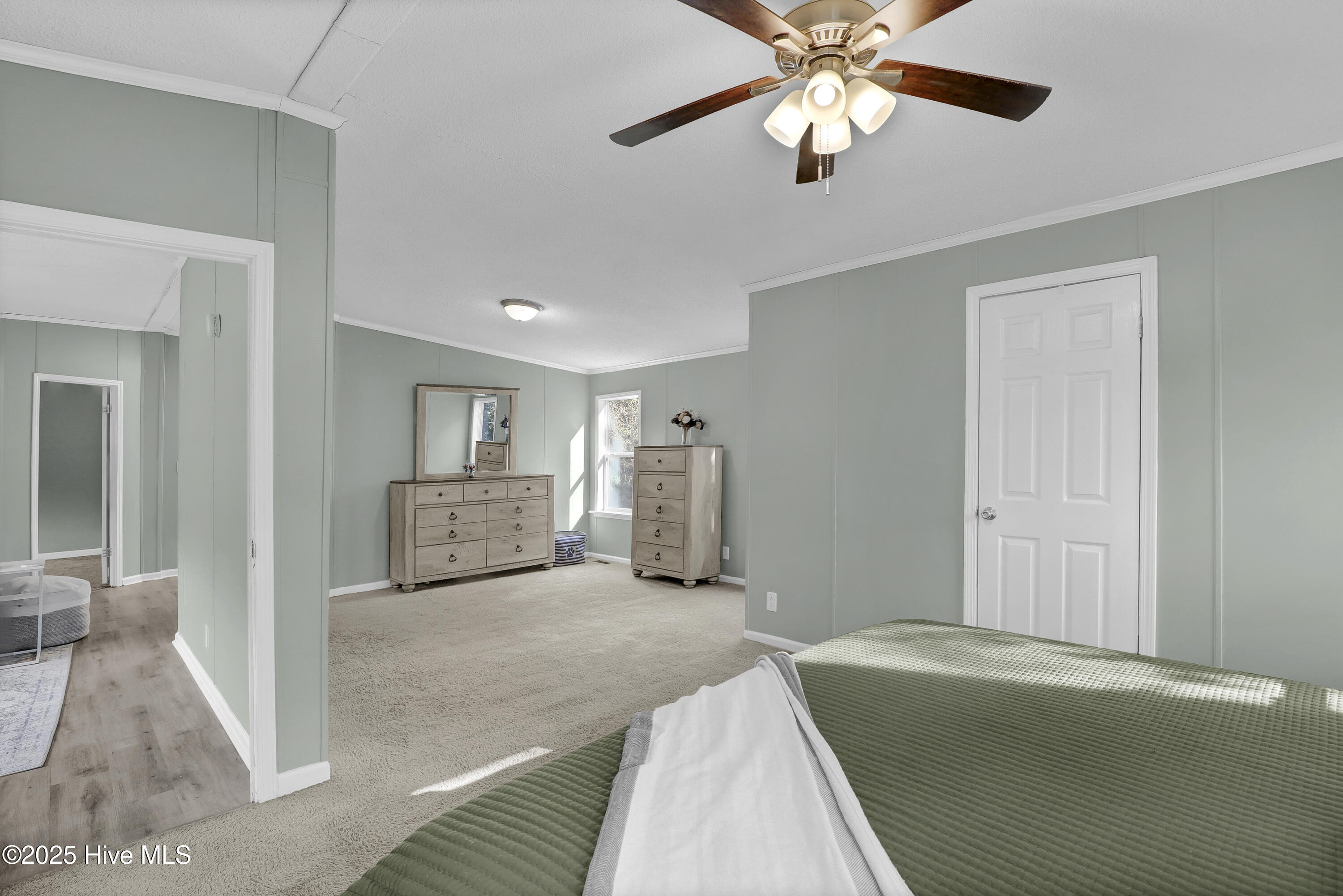 100550693 | Photo 18