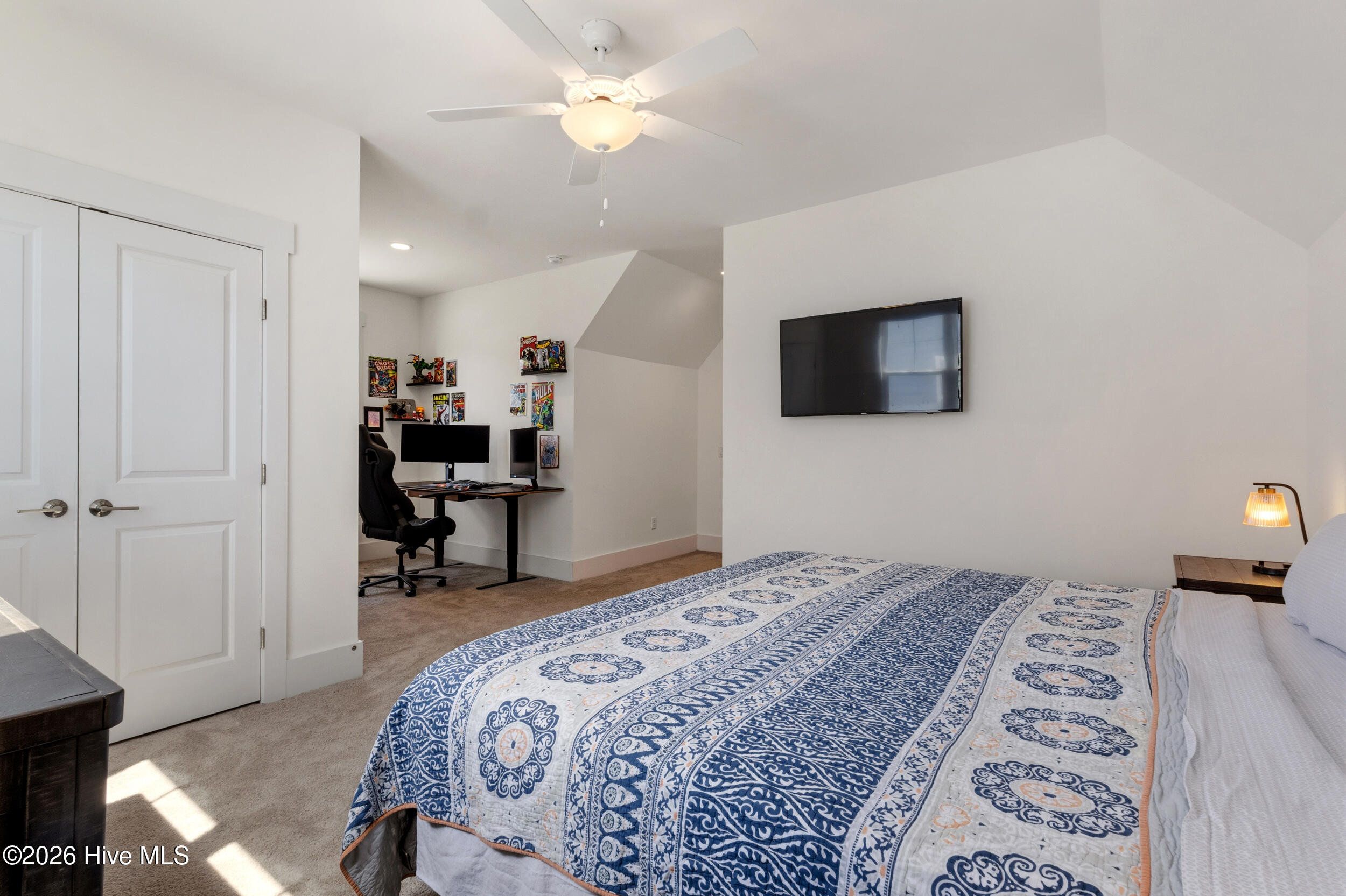 100564391 | Photo 32