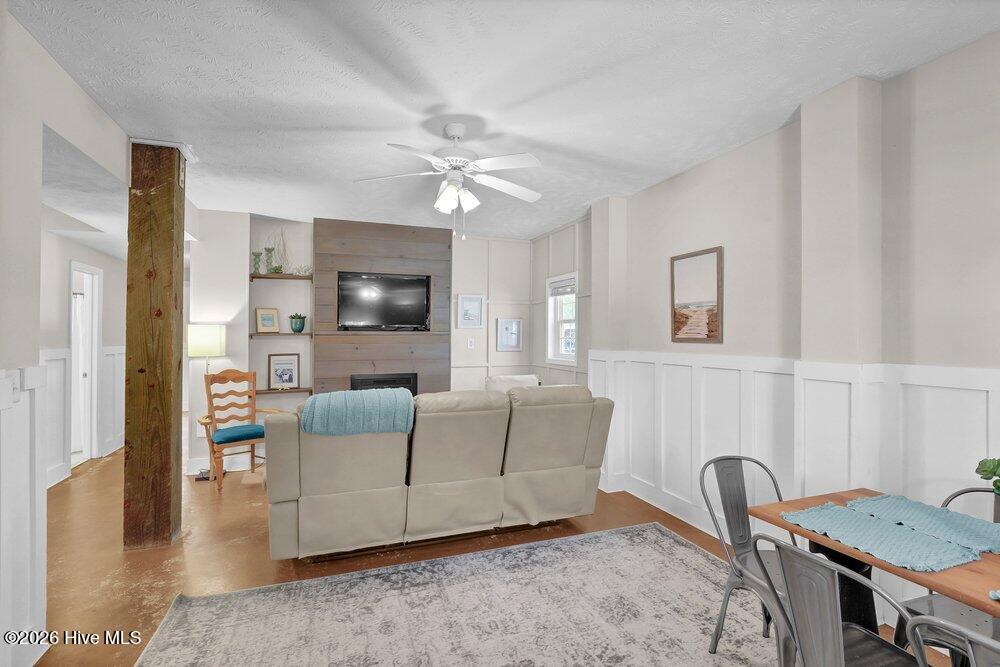 8007 8th Street, Surf City, NC, 28445