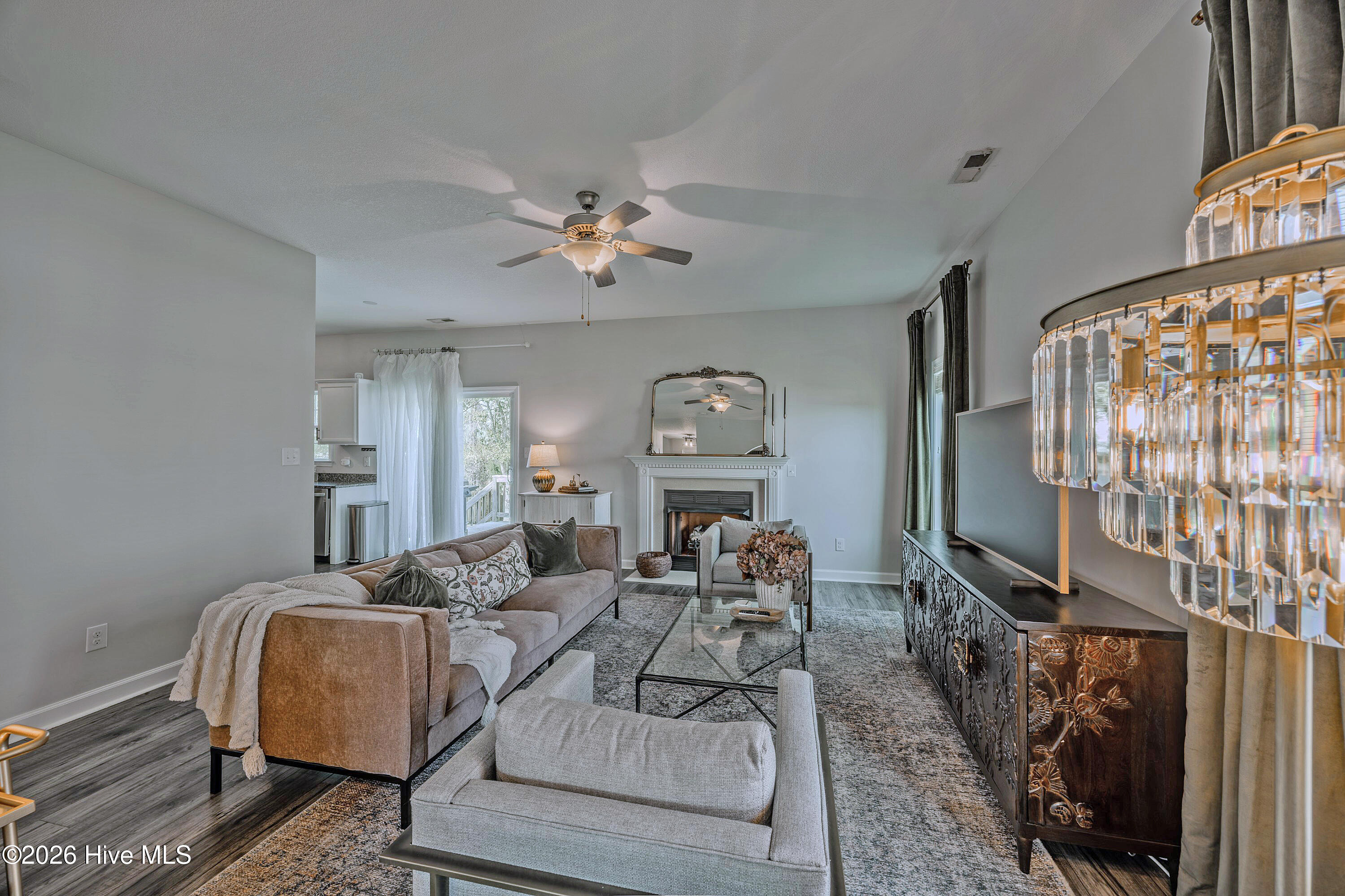 100562922 | Photo 10