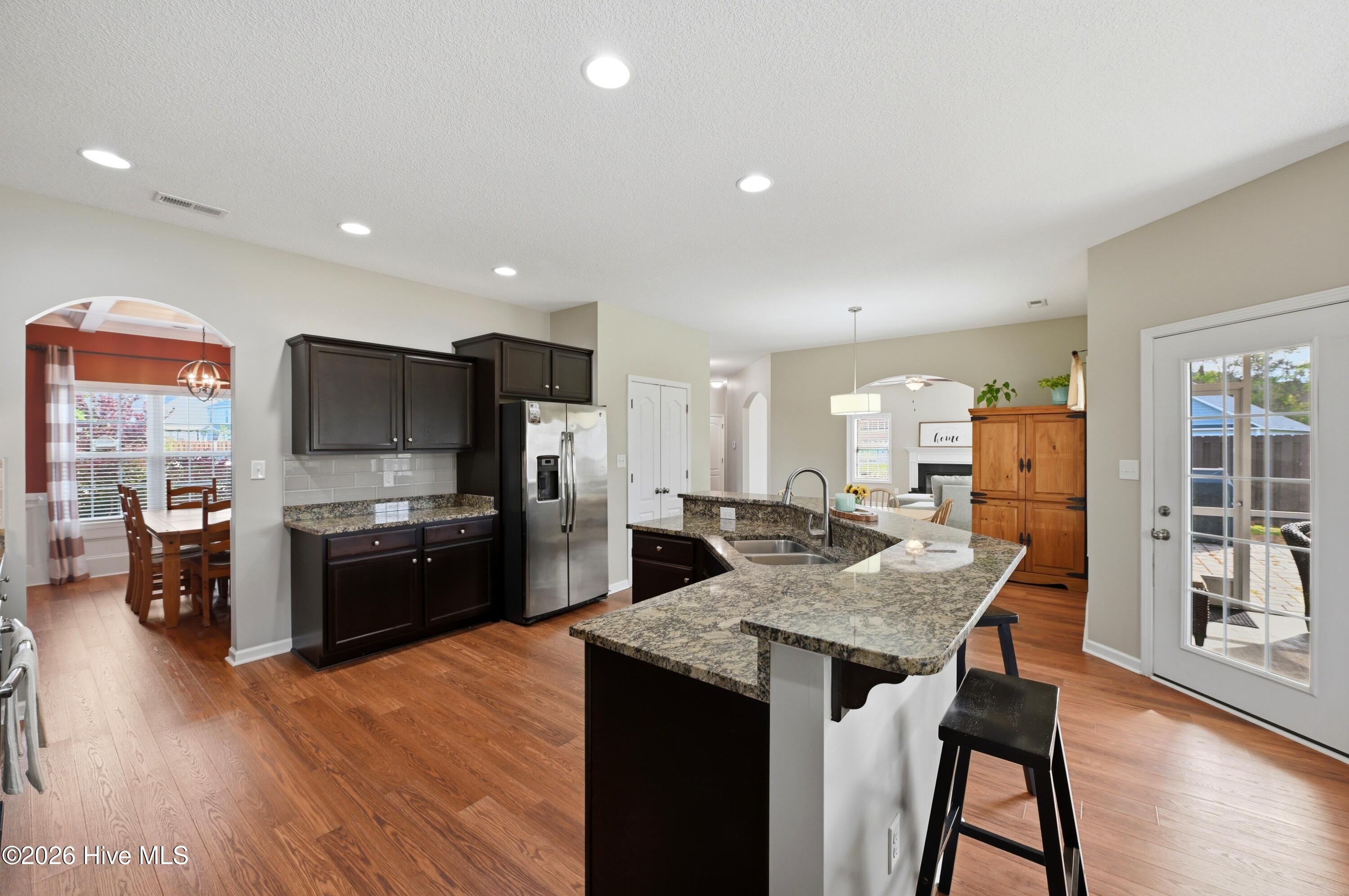 100565426 | Photo 14