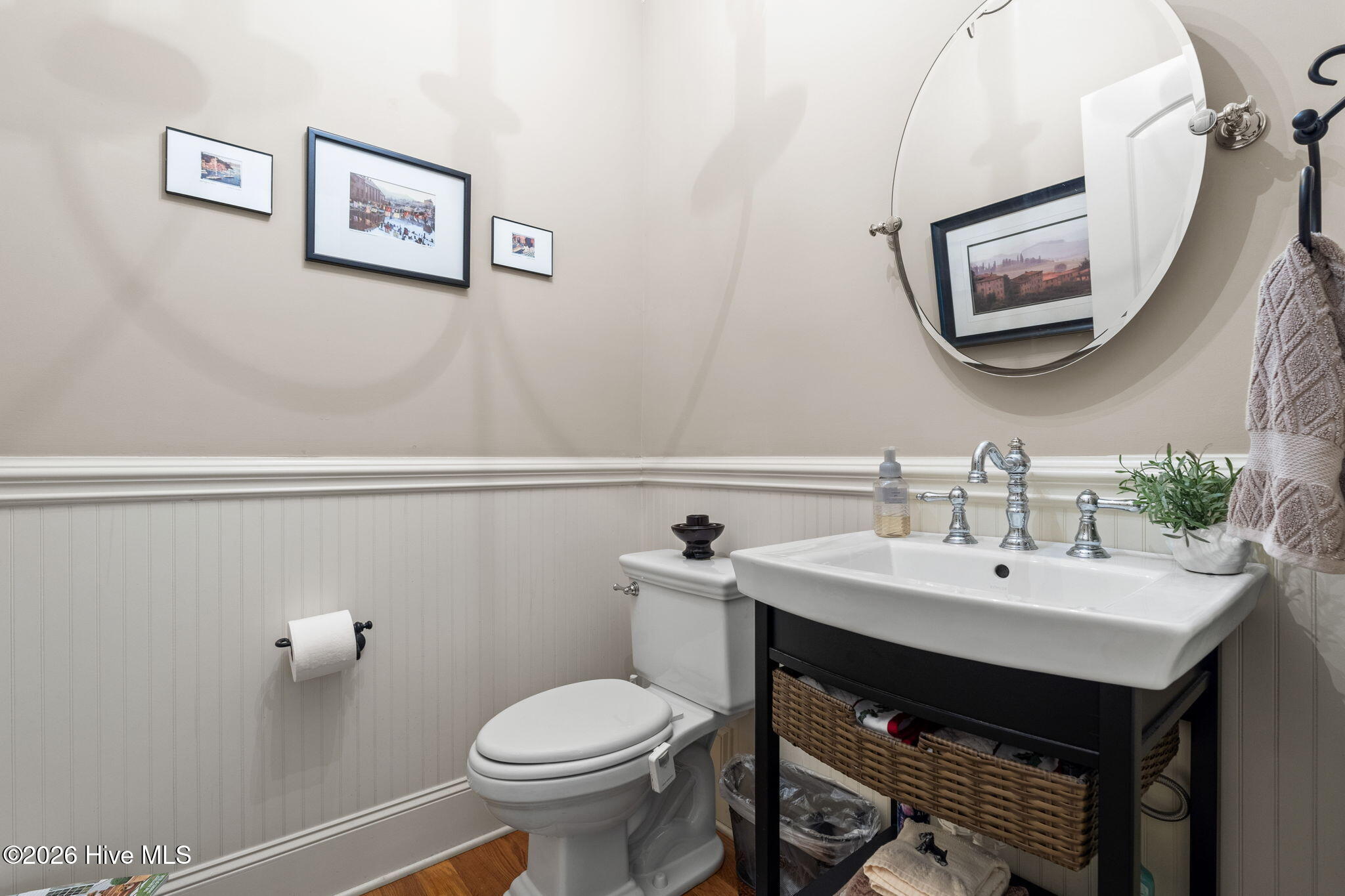 100567899 | Photo 49